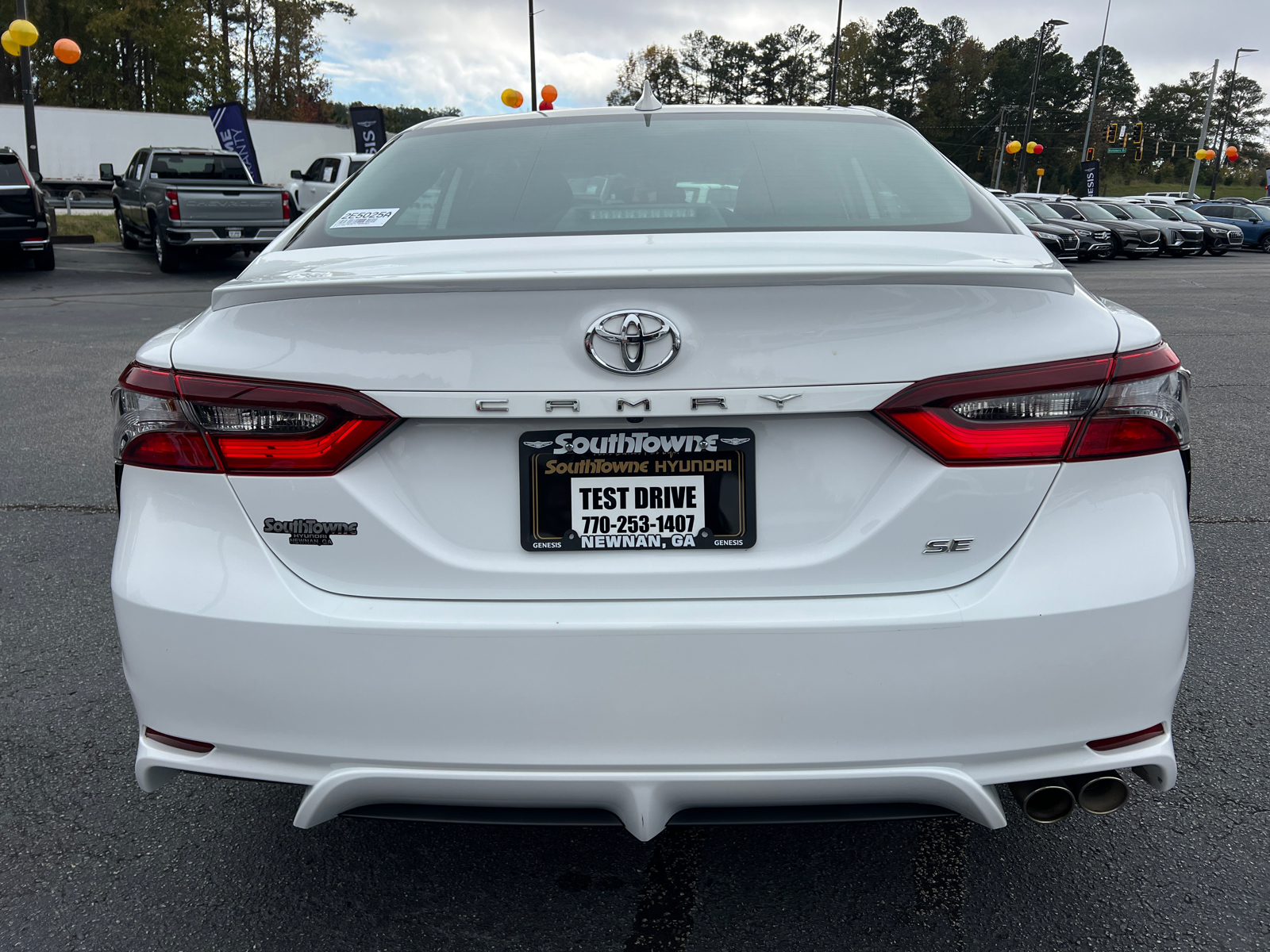 2023 Toyota Camry SE 6