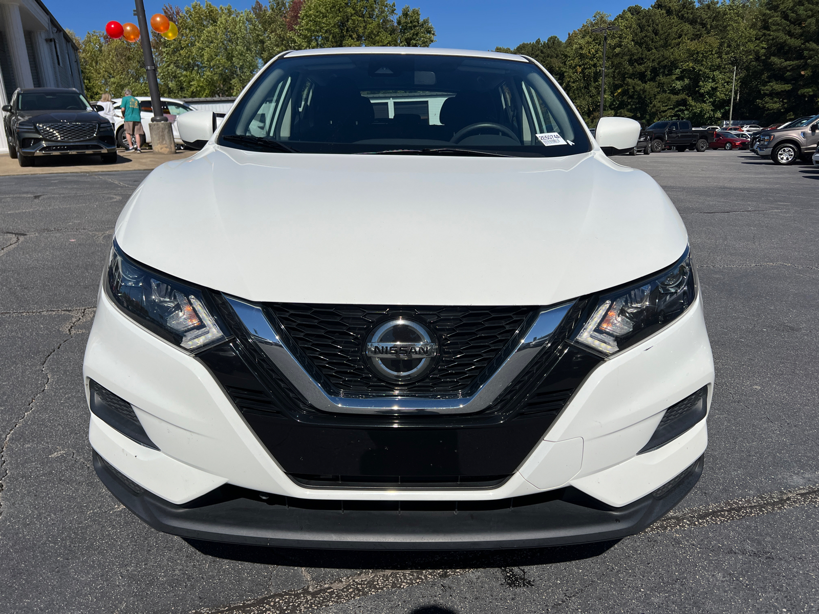 2020 Nissan Rogue Sport S 2