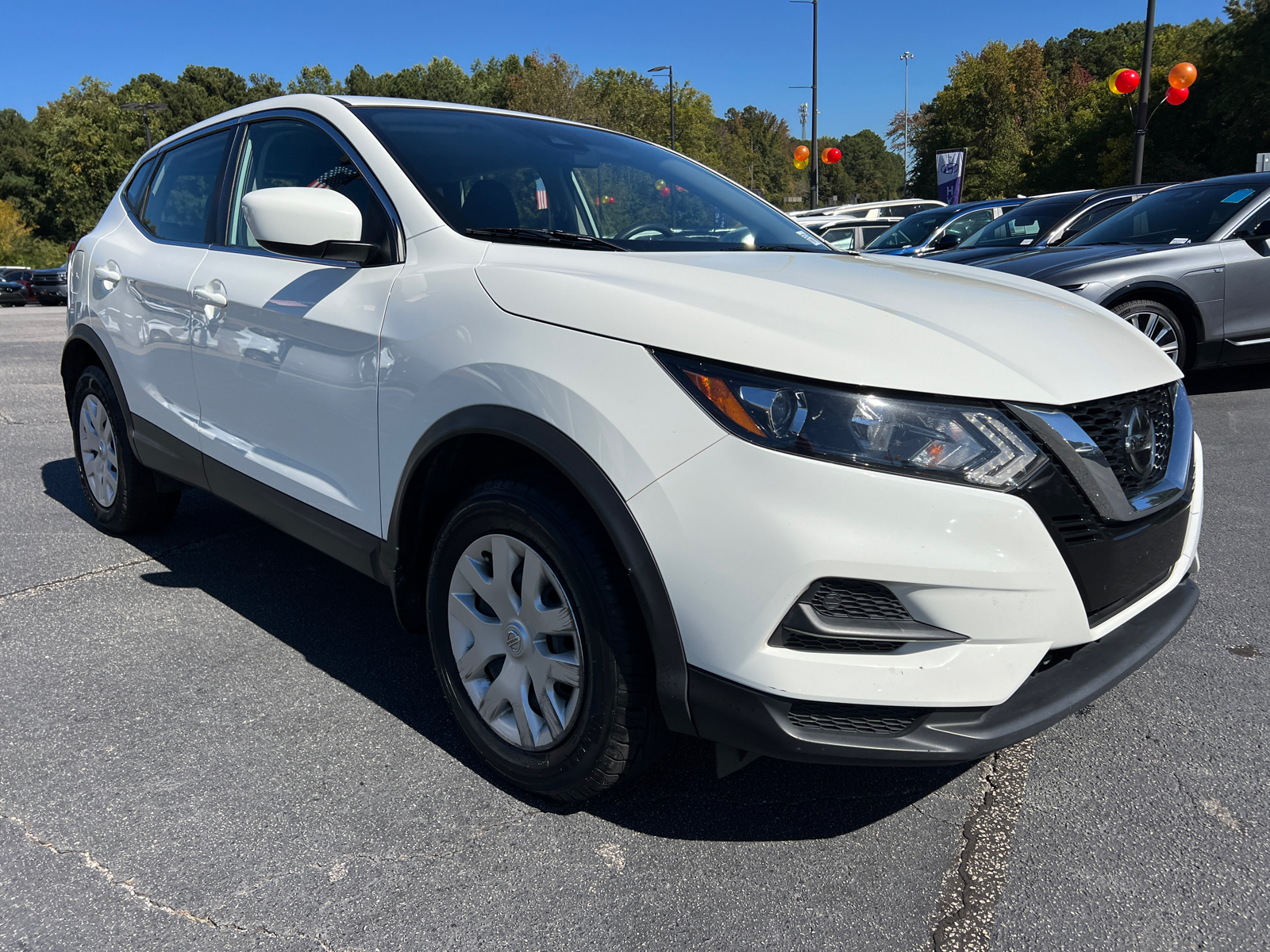 2020 Nissan Rogue Sport S 3