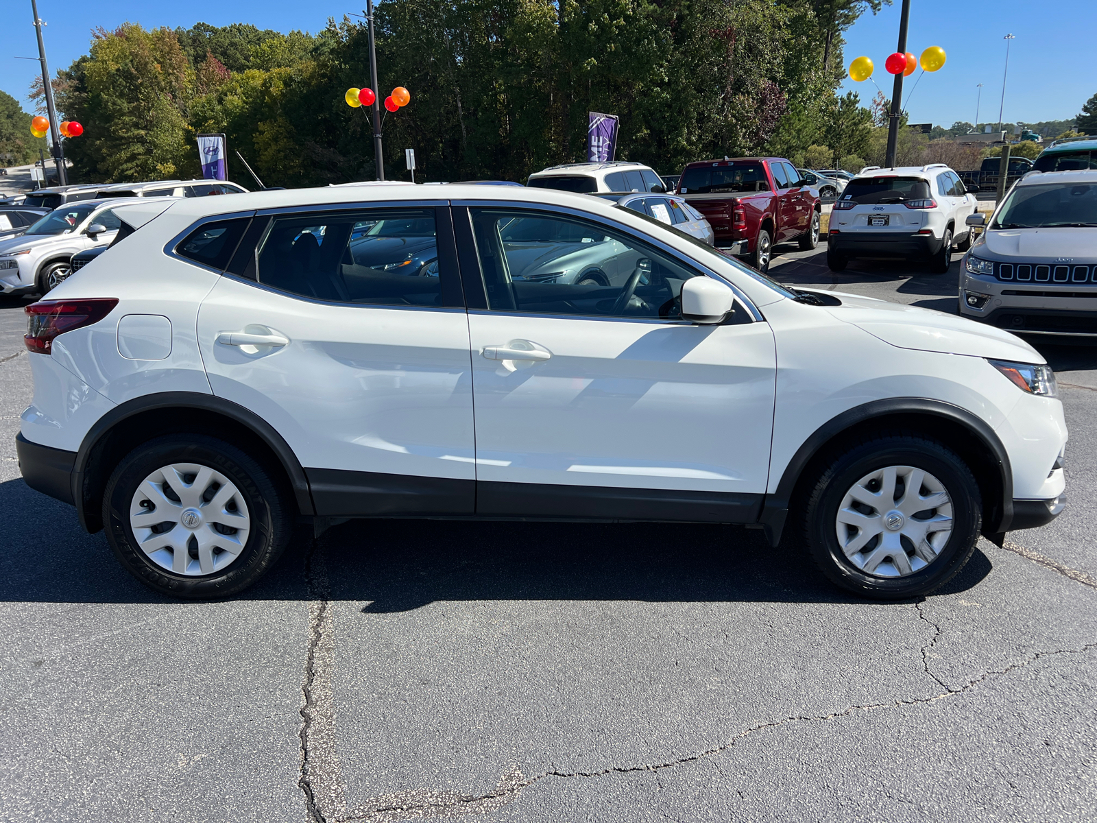 2020 Nissan Rogue Sport S 4