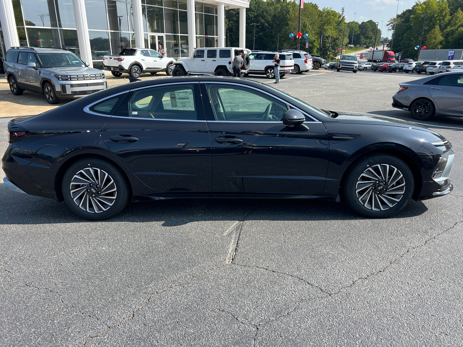 2025 Hyundai Sonata Hybrid Limited 4