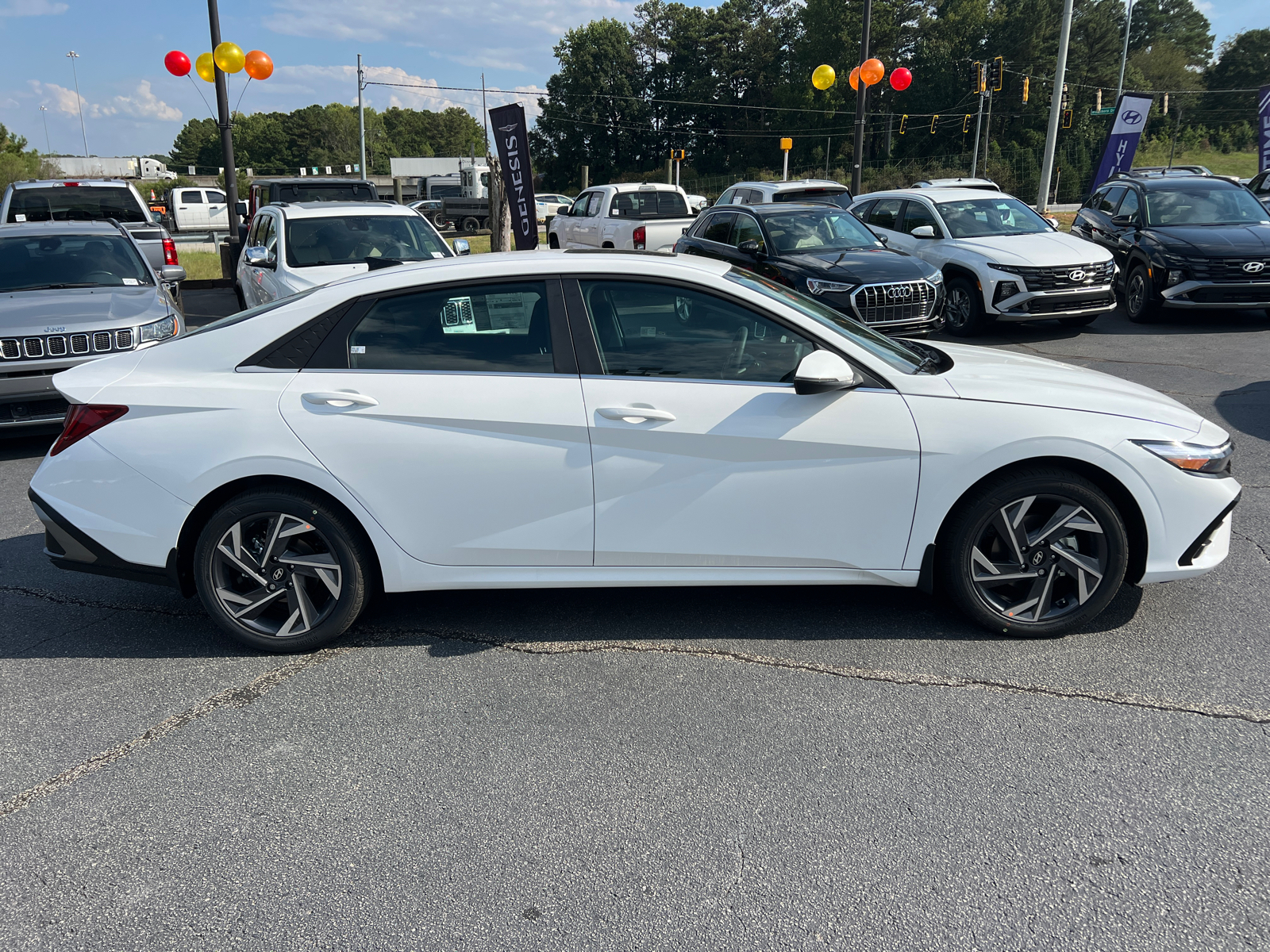 2025 Hyundai Elantra Limited 4