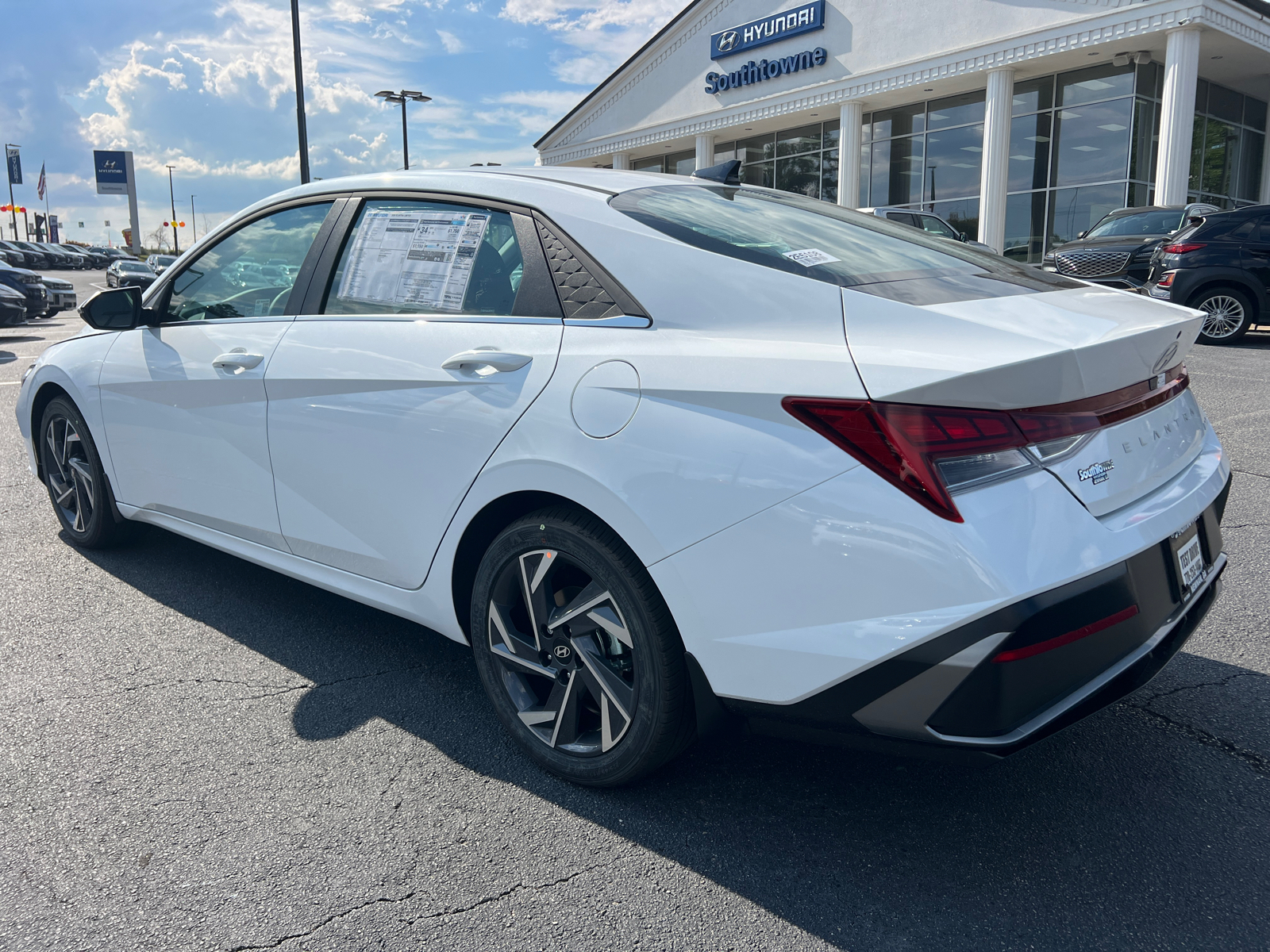 2025 Hyundai Elantra Limited 7