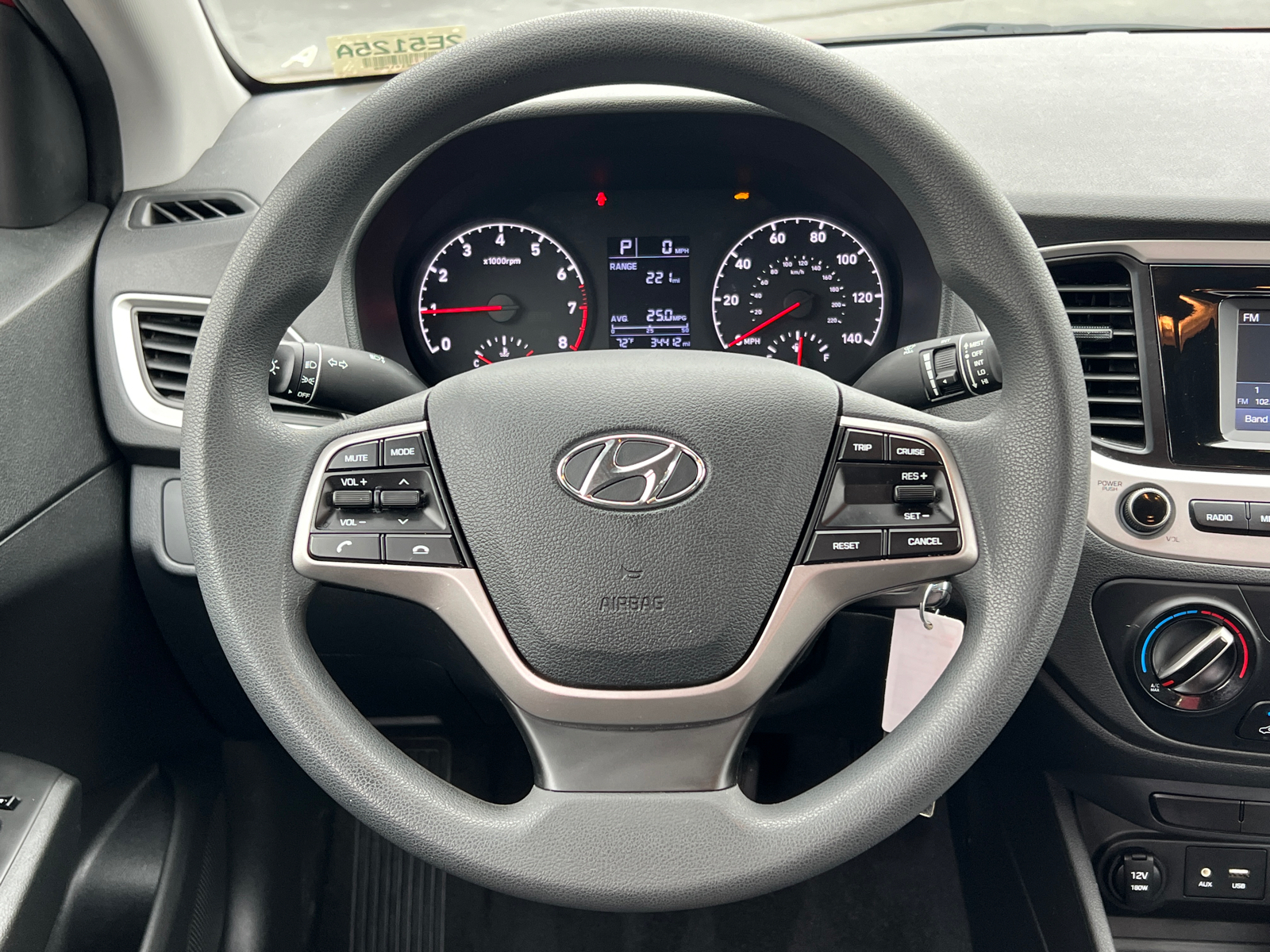 2022 Hyundai Accent SE 23