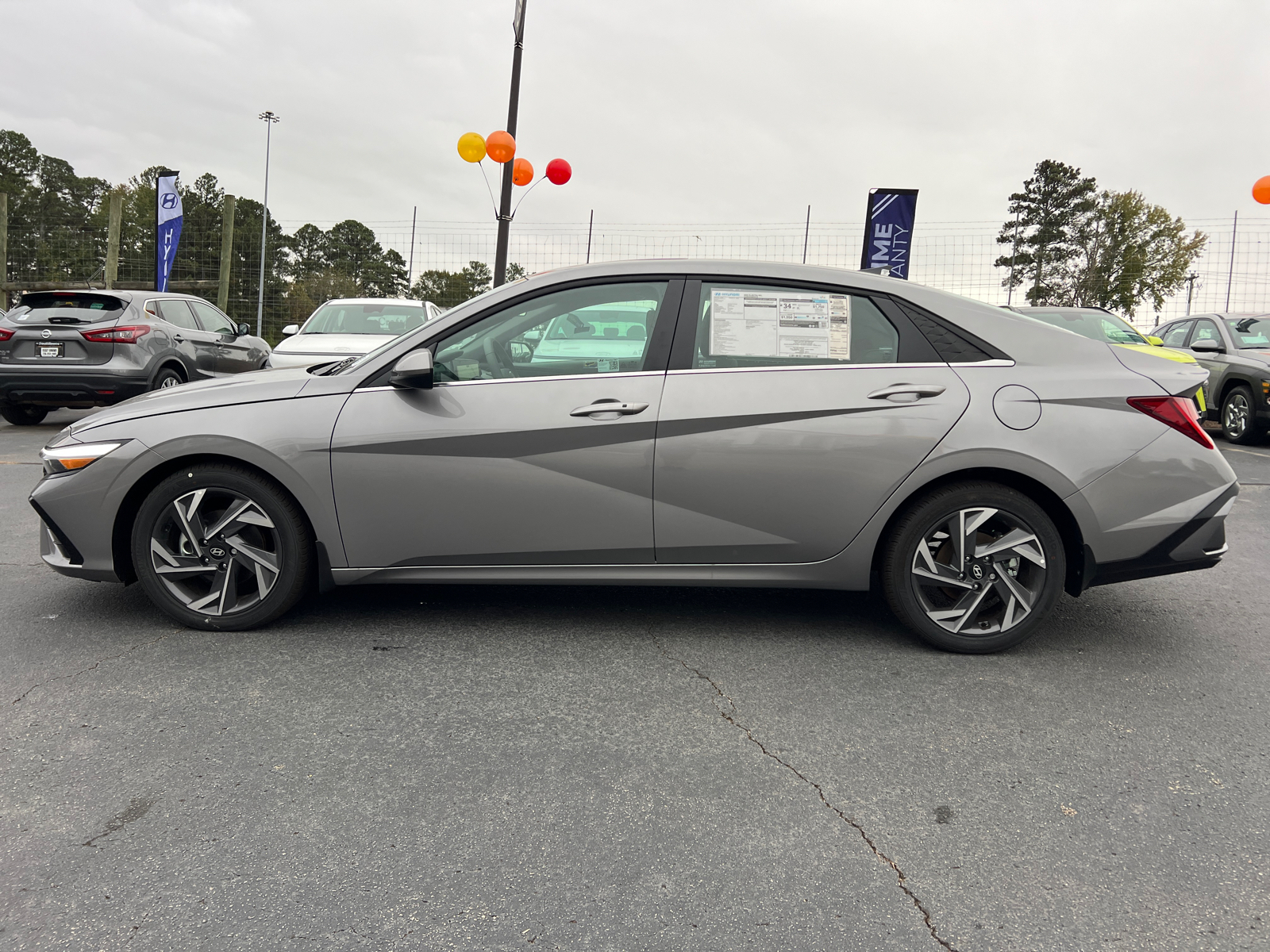 2025 Hyundai Elantra SEL 8