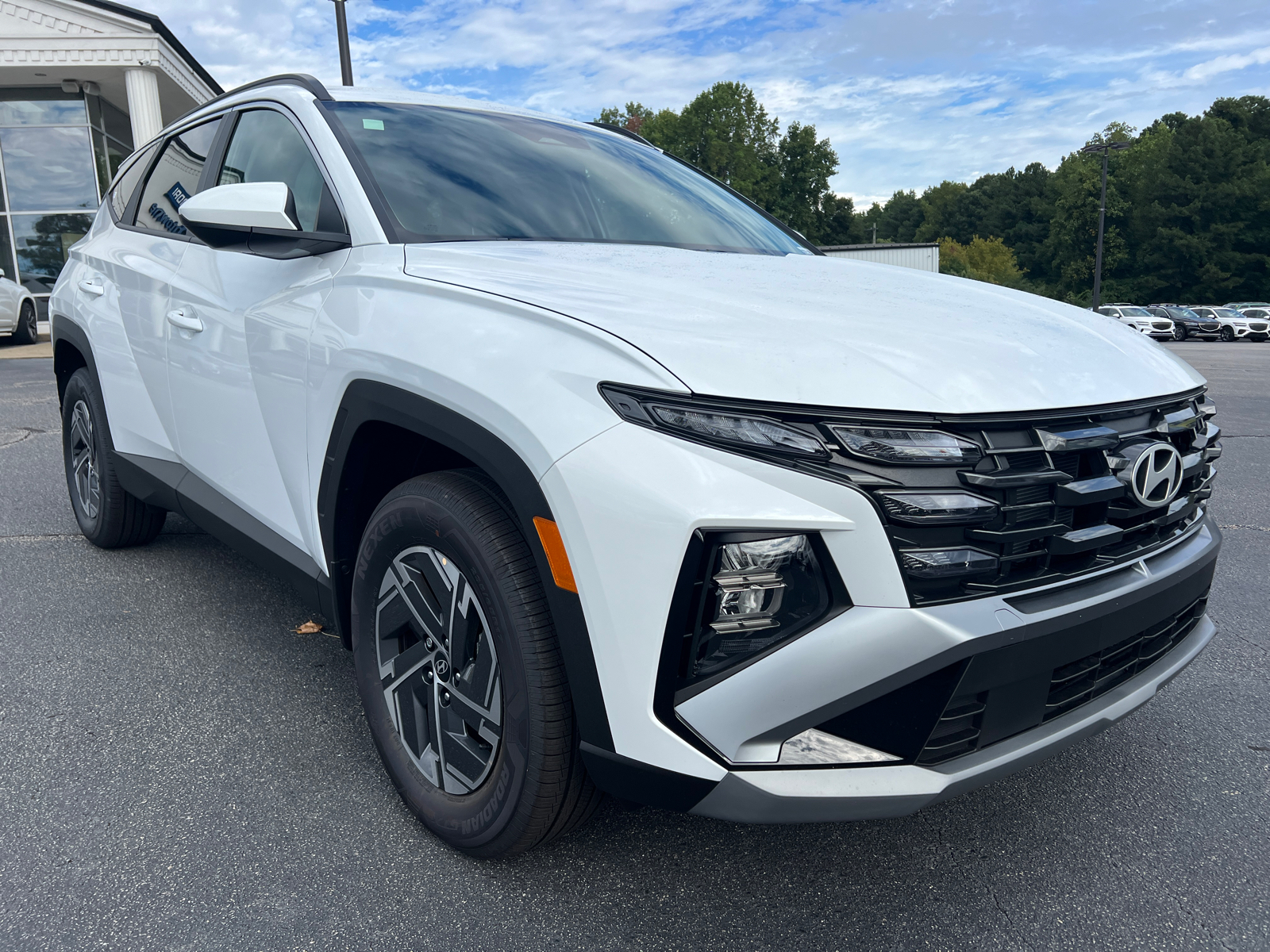 2025 Hyundai Tucson Hybrid Blue 3