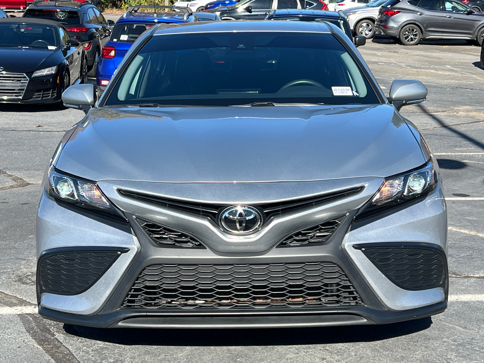 2023 Toyota Camry SE 2