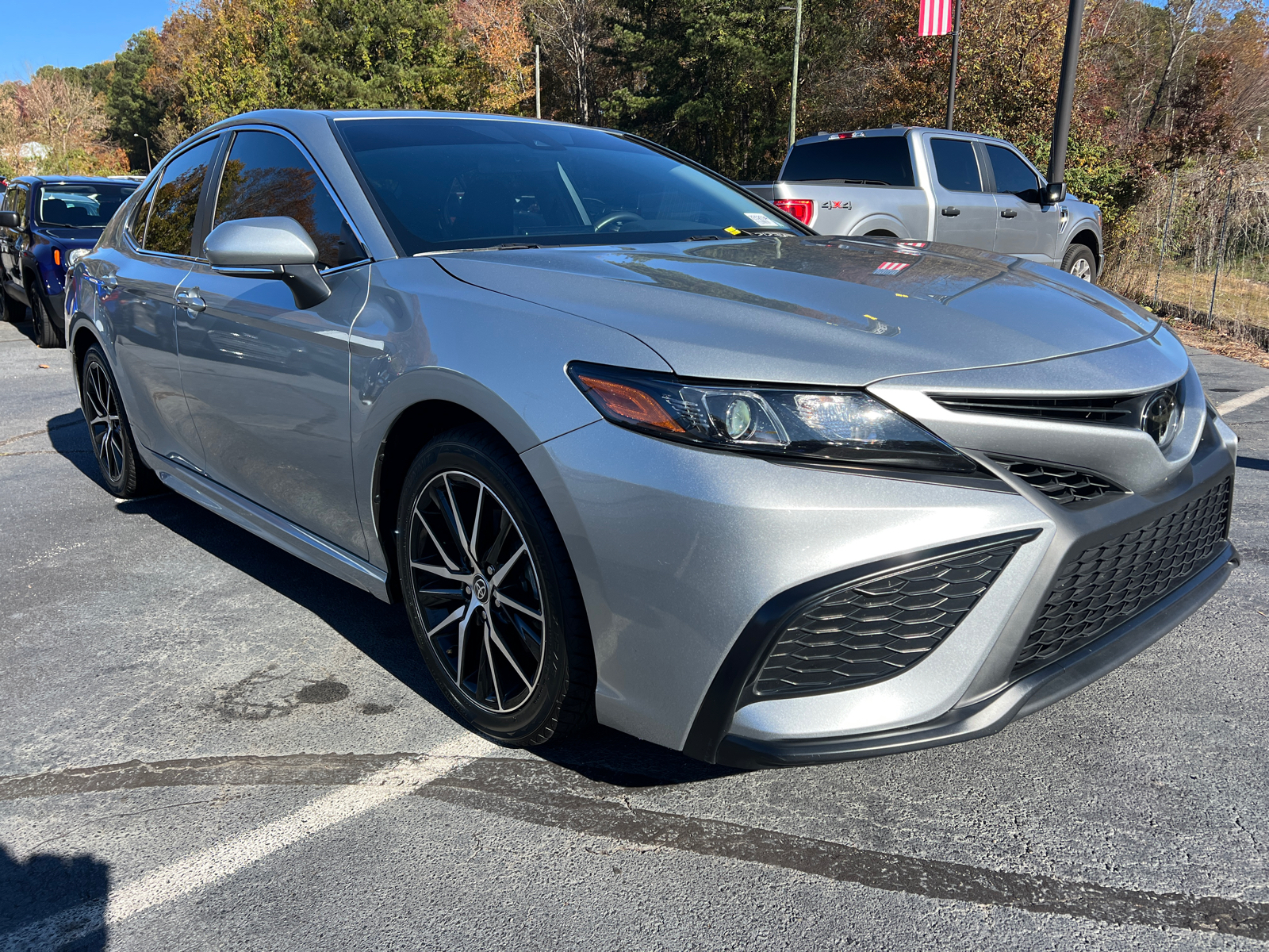 2023 Toyota Camry SE 3