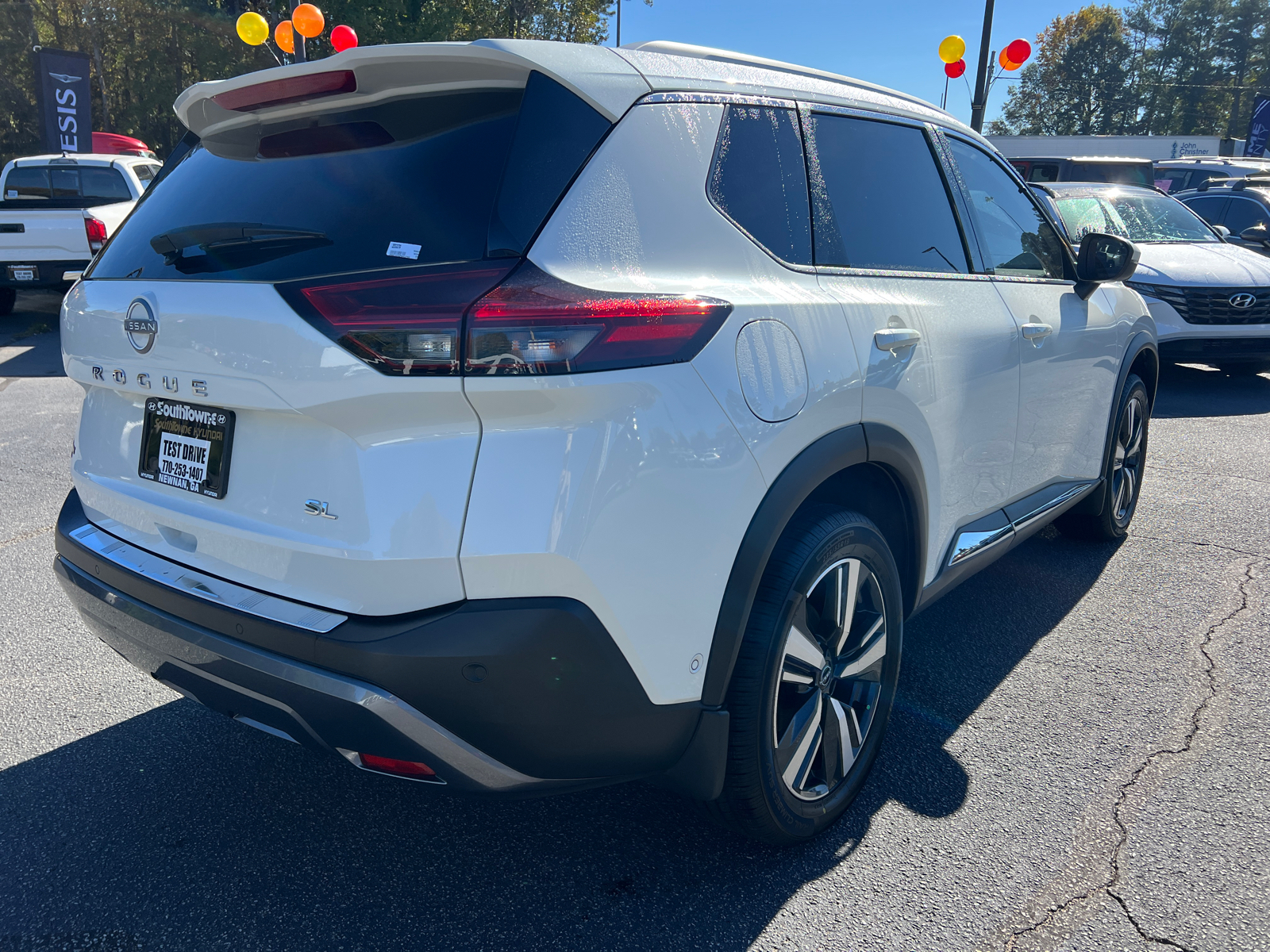 2023 Nissan Rogue SL 5