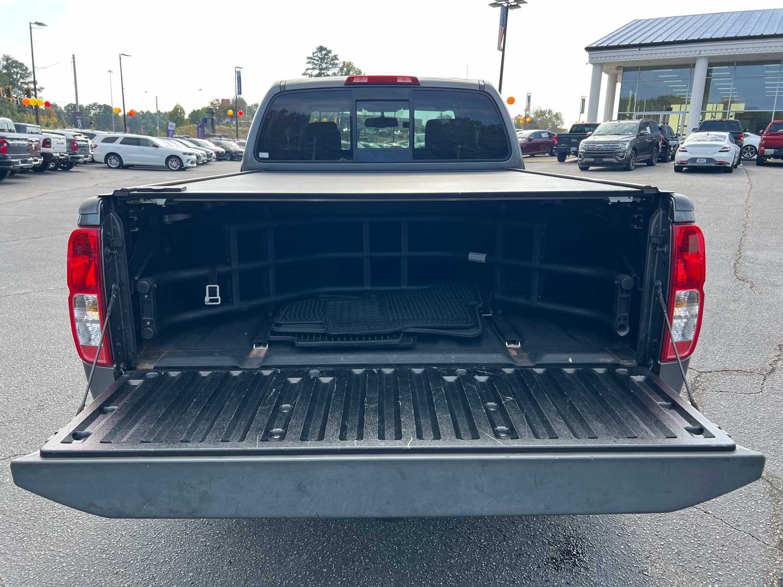 2018 Nissan Frontier SV 18