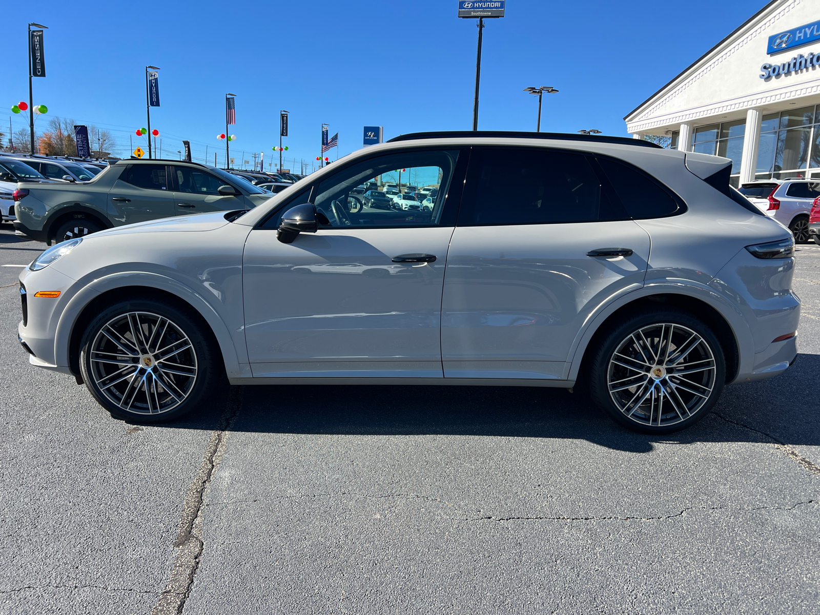 2021 Porsche Cayenne Turbo 8