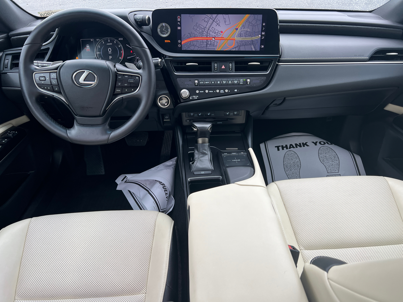 2022 Lexus ES 350 23