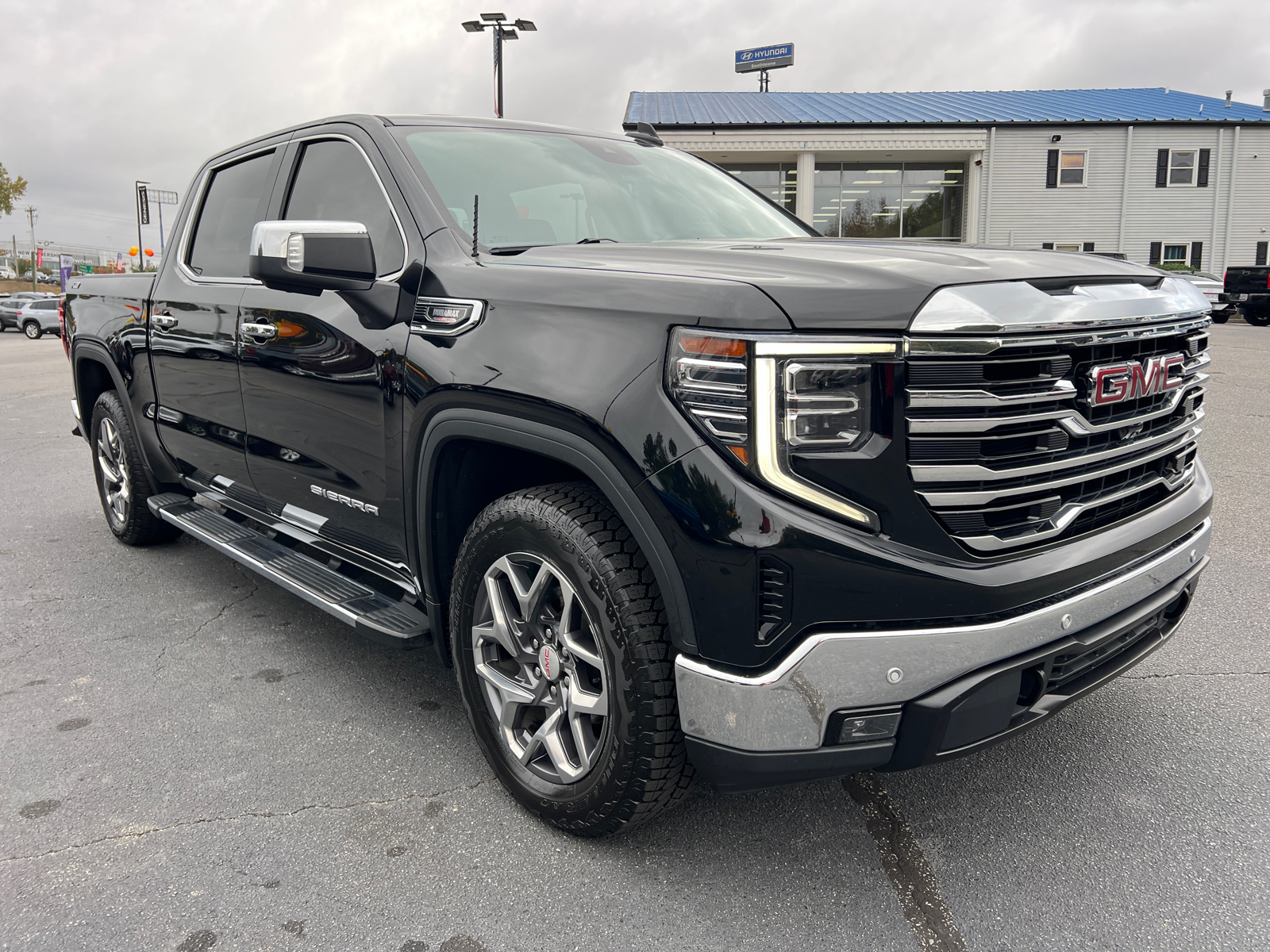 2022 GMC Sierra 1500 SLT 3