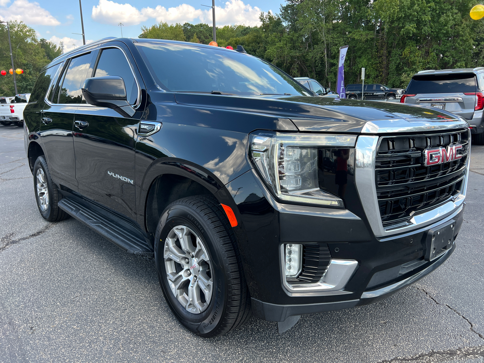 2022 GMC Yukon SLE 3