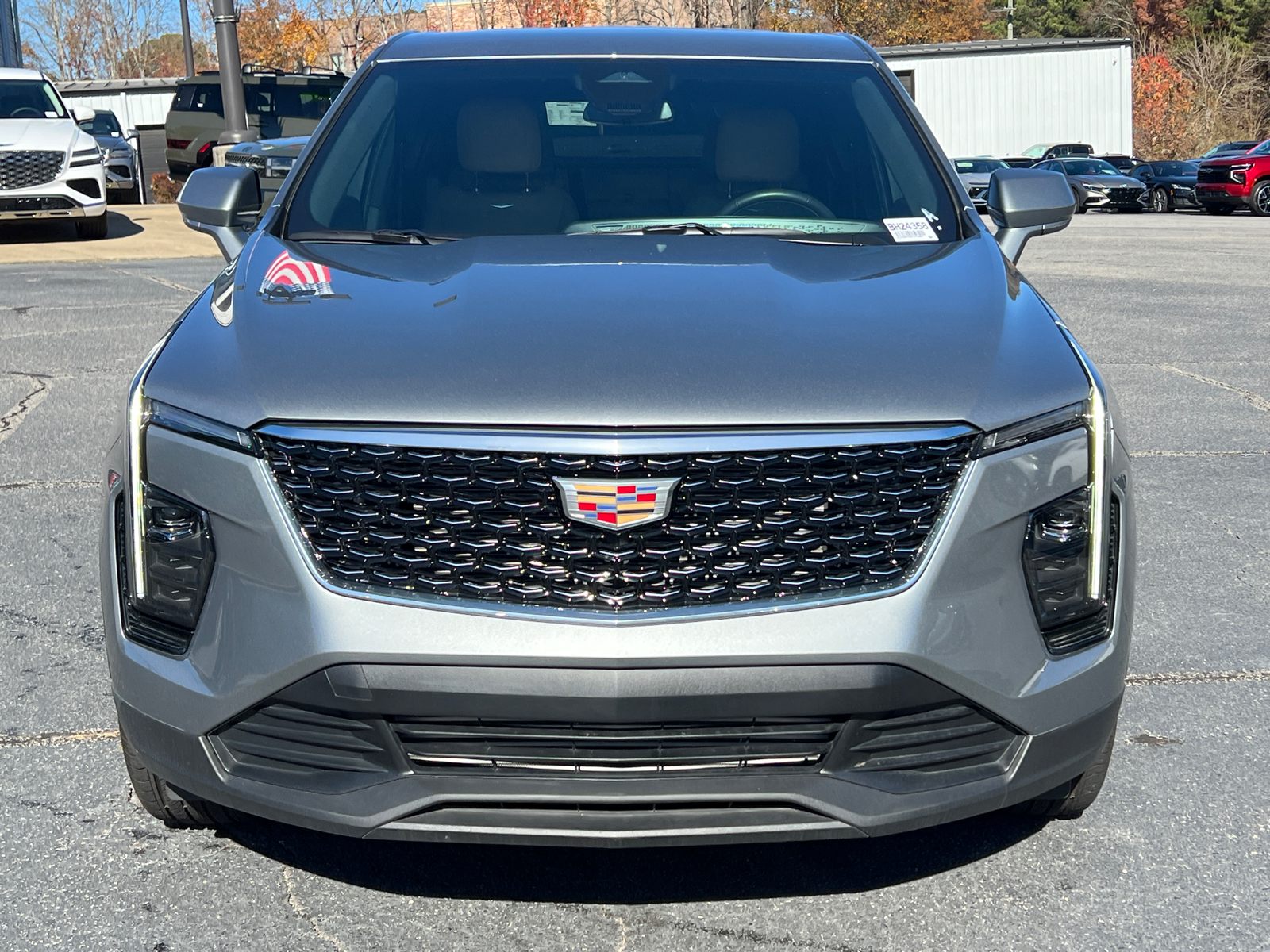 2024 Cadillac XT4 Luxury 2