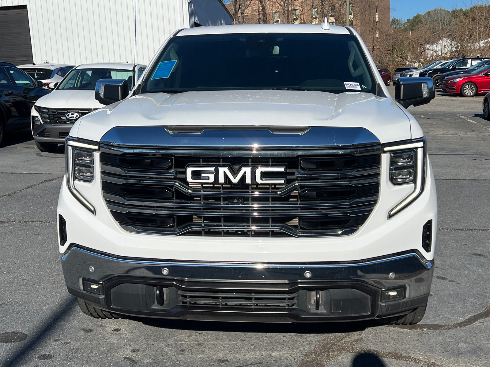 2022 GMC Sierra 1500 SLT 2