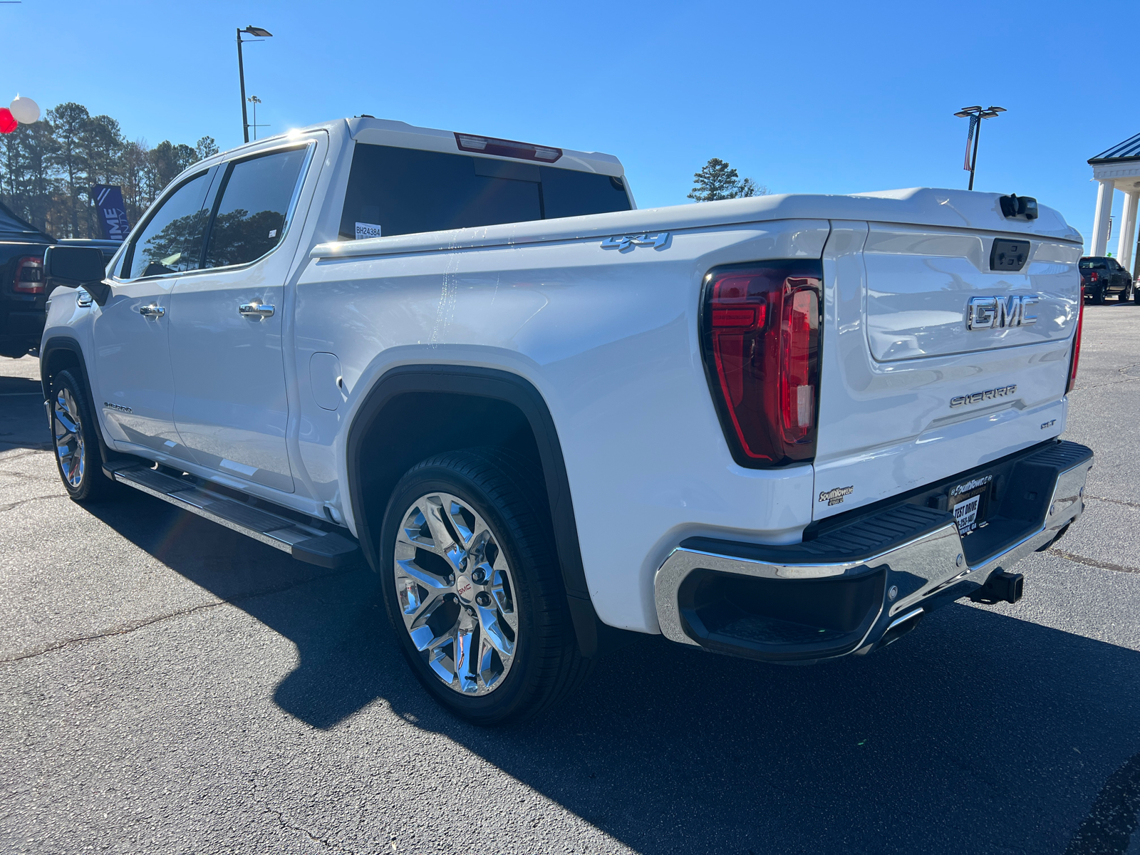 2022 GMC Sierra 1500 SLT 7