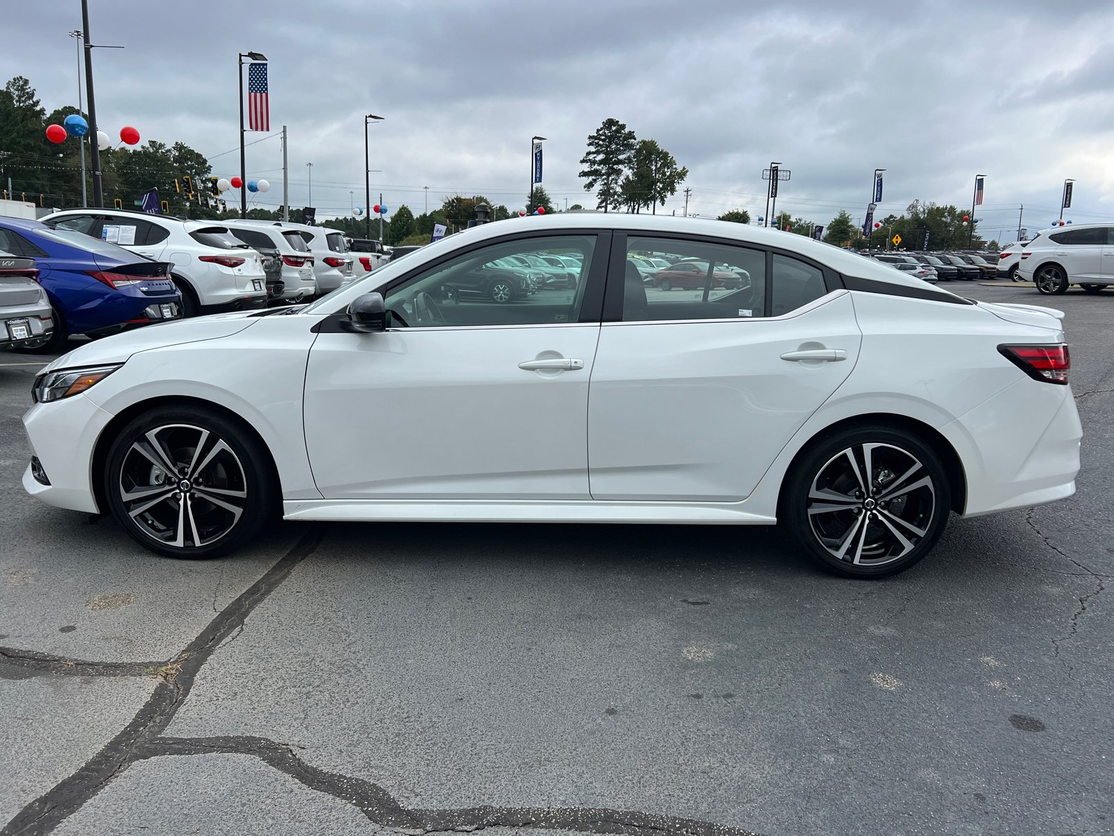 2022 Nissan Sentra SR 8