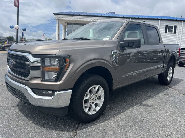 2023 Ford F-150 XLT 2