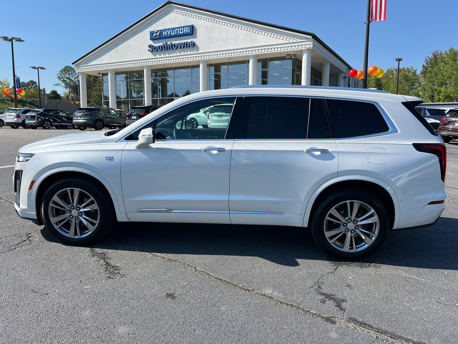 2024 Cadillac XT6 Premium Luxury 8