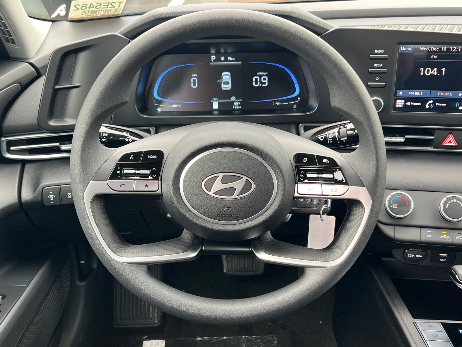 2025 Hyundai Elantra SE 23