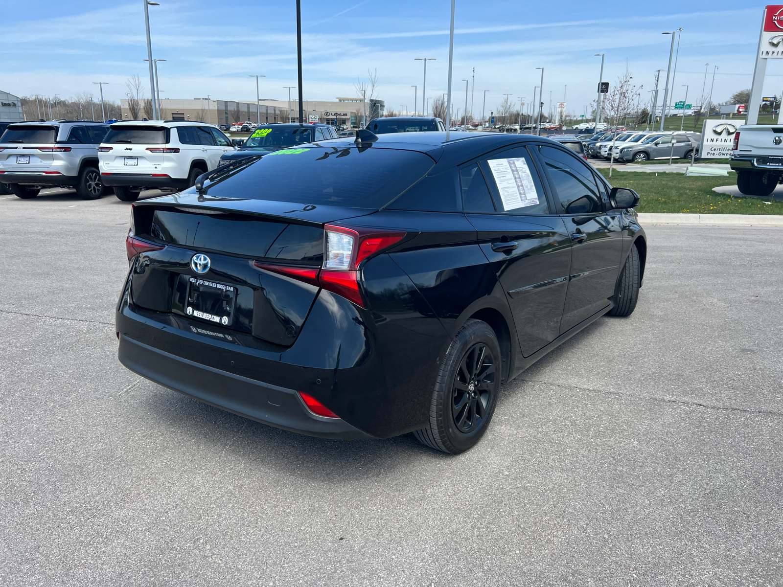 2022 Toyota Prius Limited 9