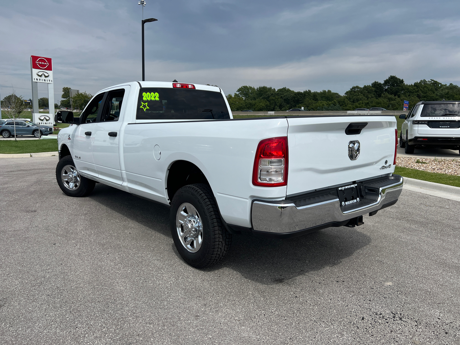 2022 Ram 3500 Big Horn 4x4 Crew Cab 8 Box 7