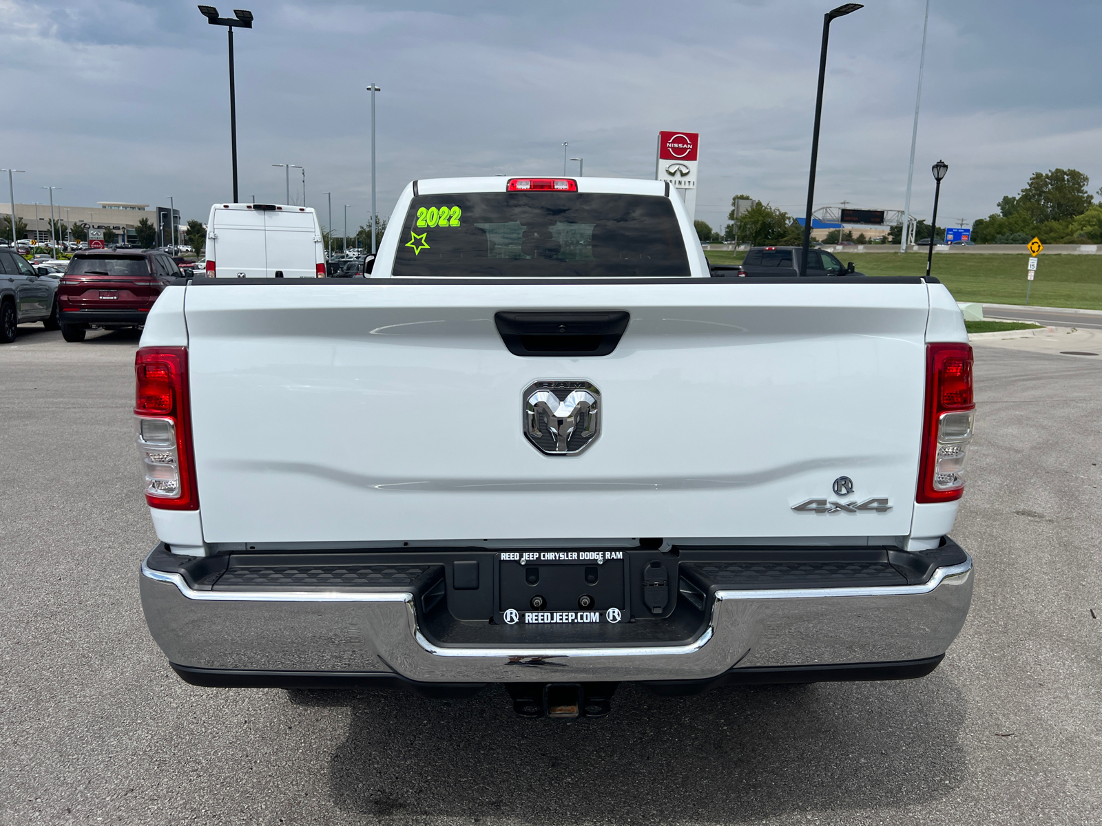 2022 Ram 3500 Big Horn 4x4 Crew Cab 8 Box 8