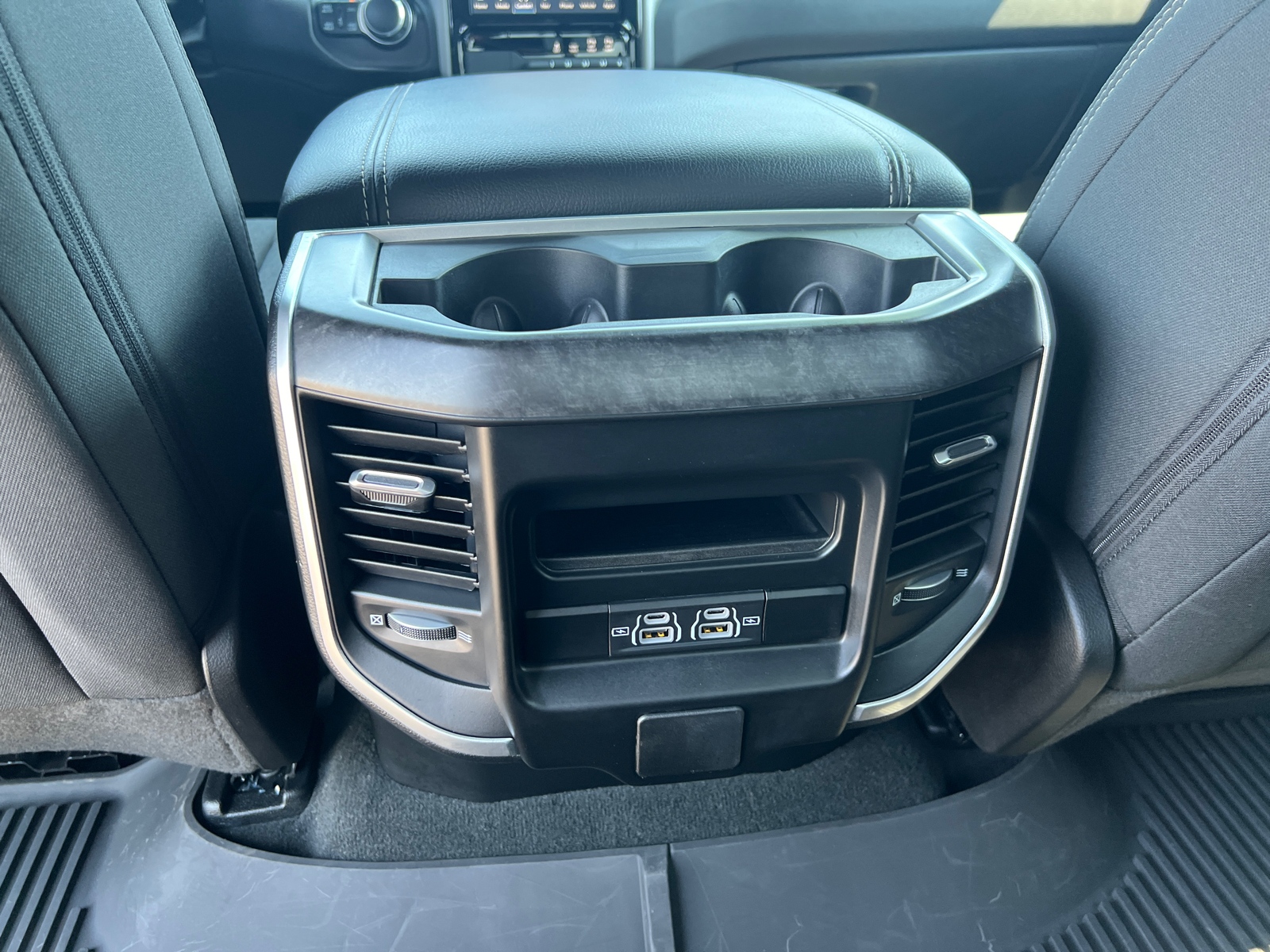 2022 Ram 1500 Big Horn 4x4 Crew Cab 57 Box 12