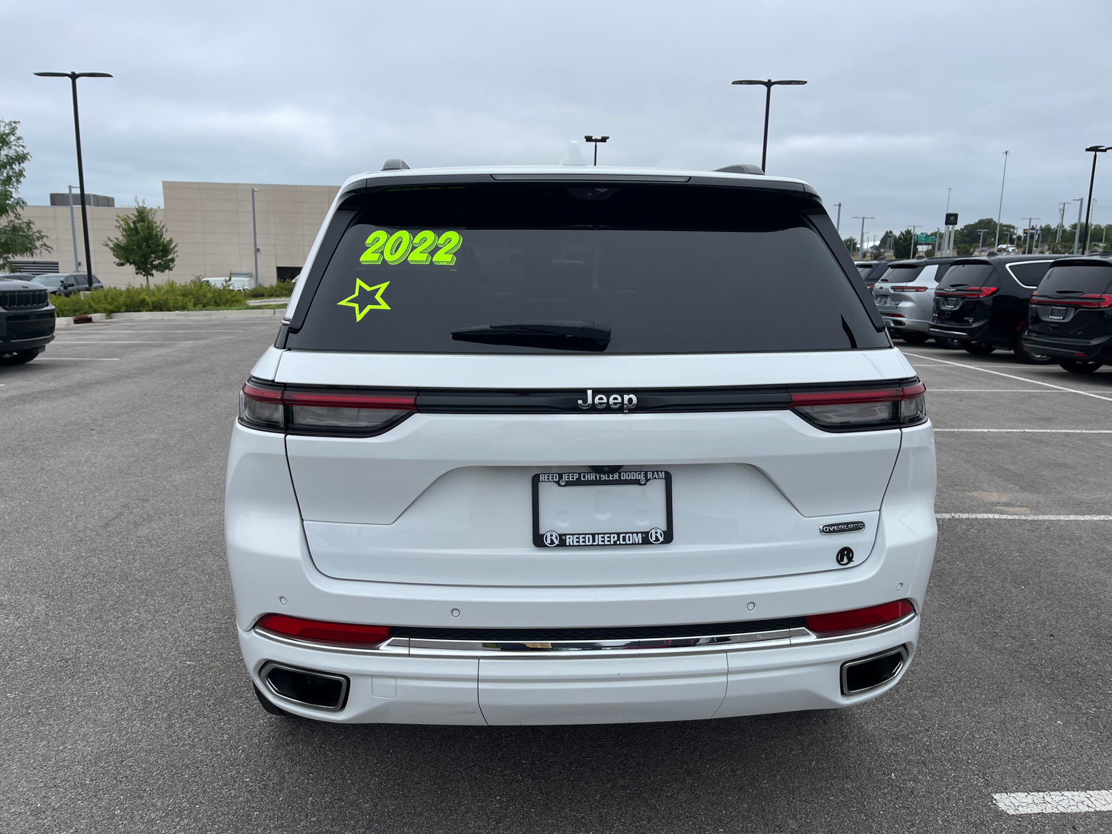 2022 Jeep Grand Cherokee Overland 8