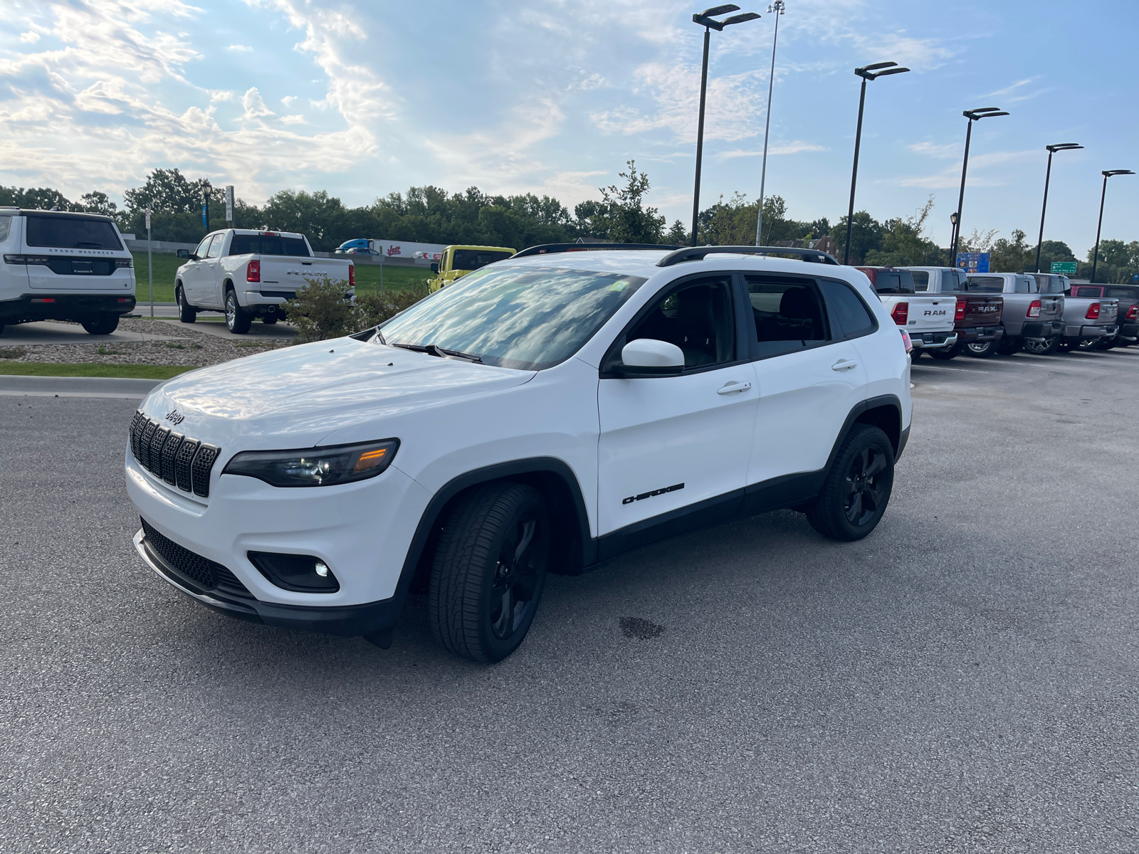 2020 Jeep Cherokee Altitude 4