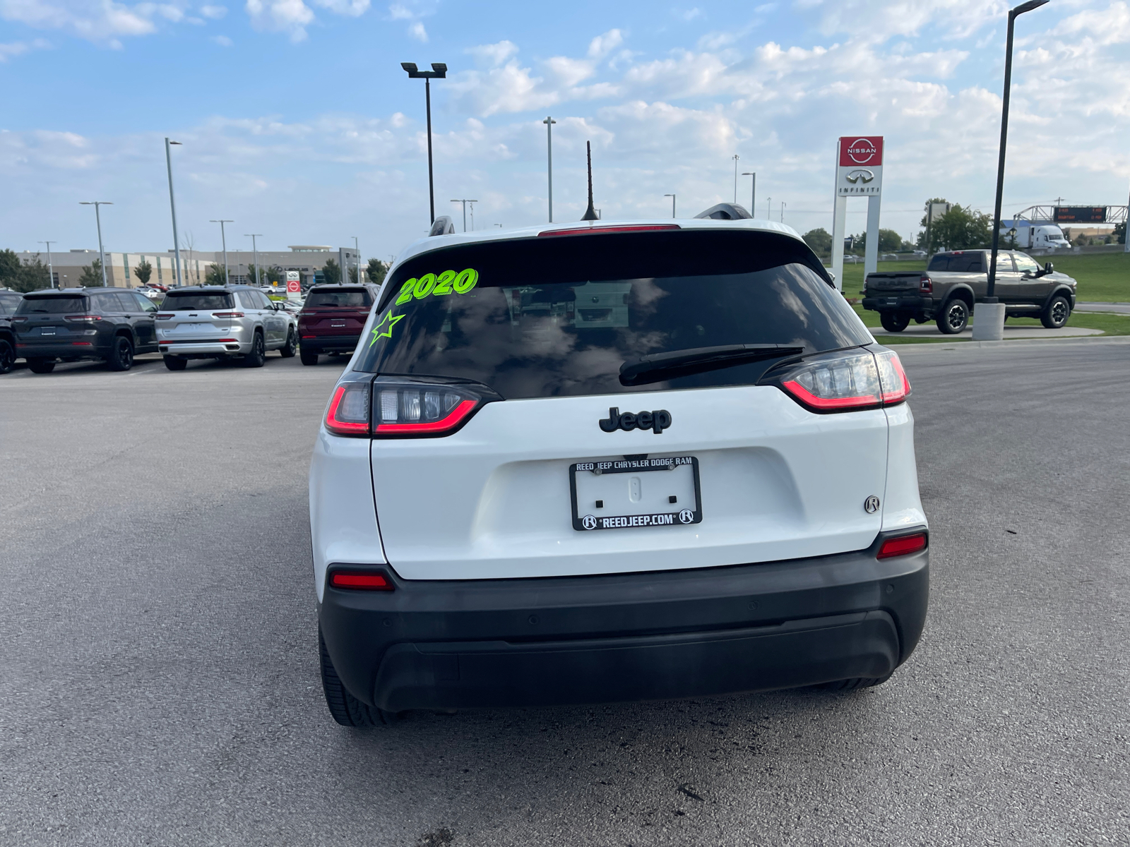 2020 Jeep Cherokee Altitude 8