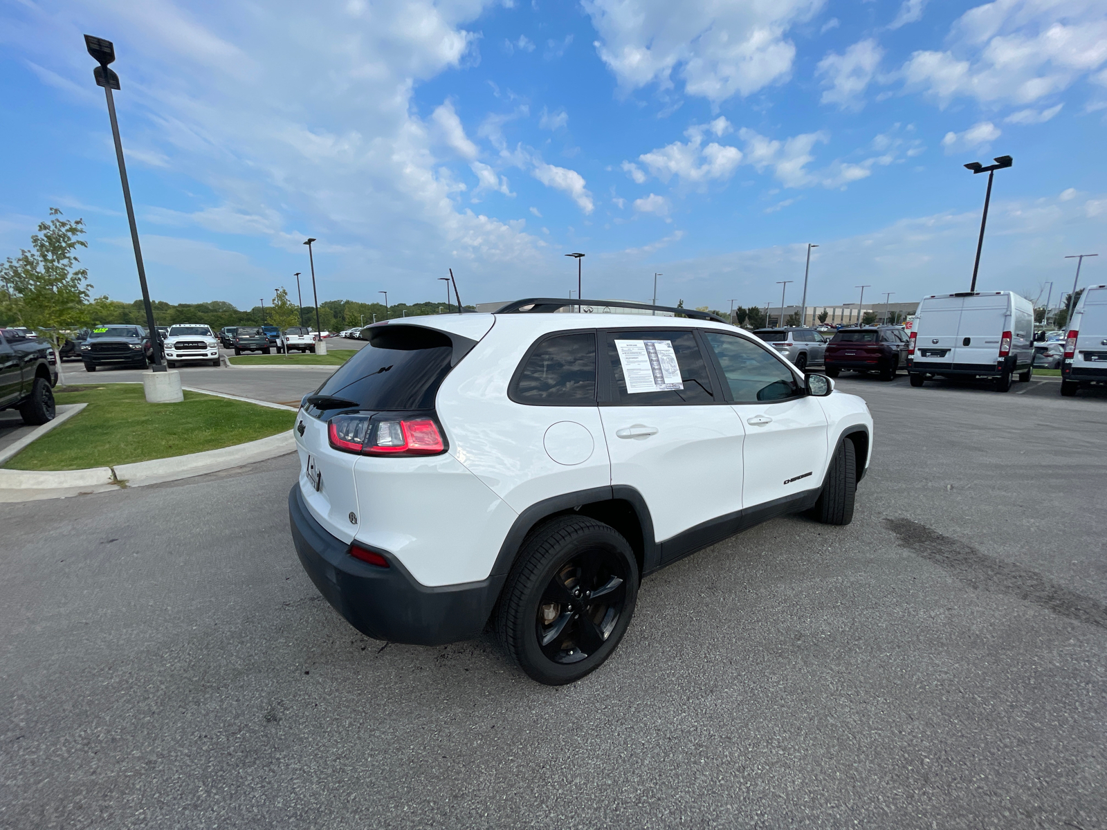 2020 Jeep Cherokee Altitude 10