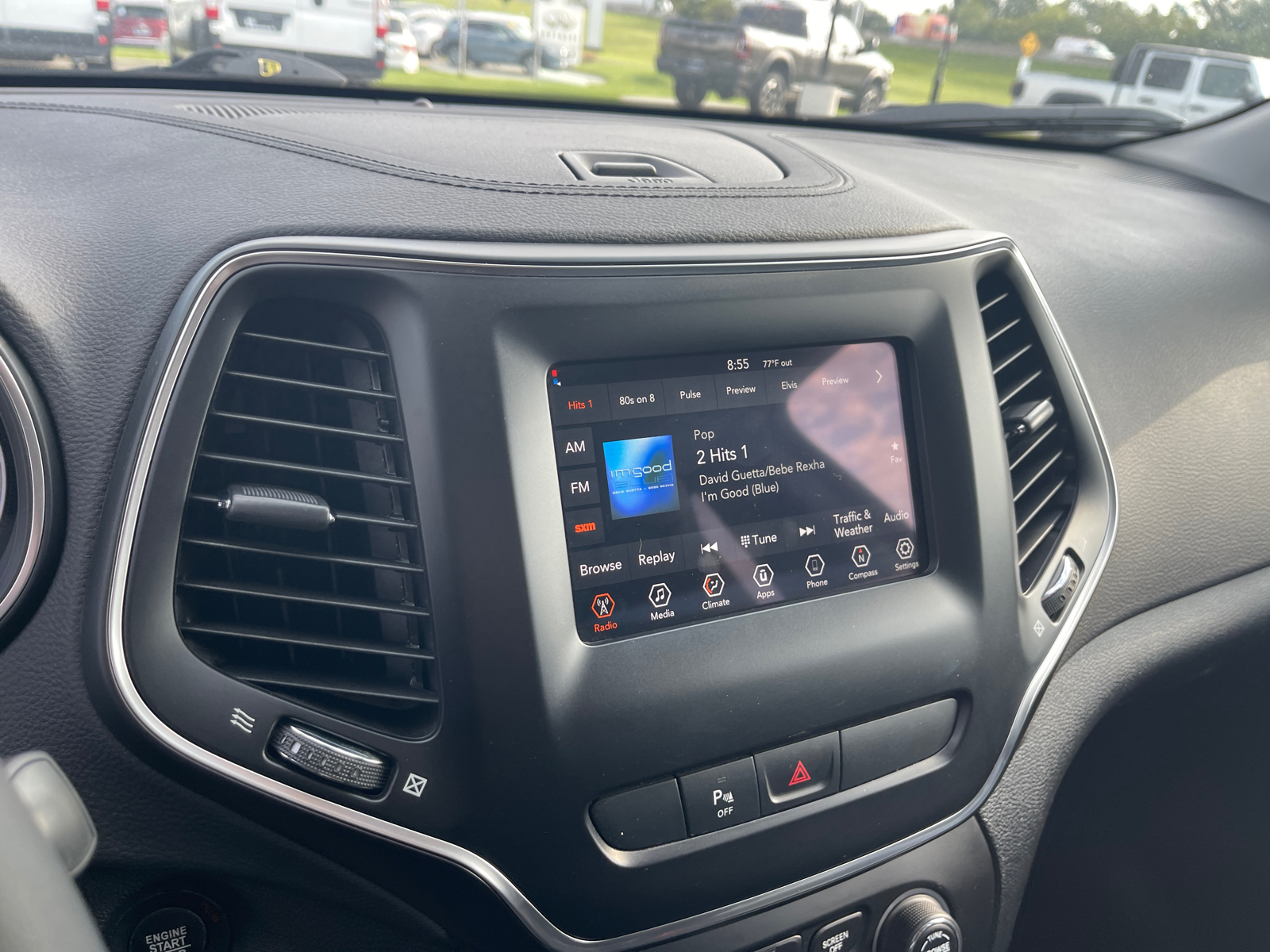 2020 Jeep Cherokee Altitude 24