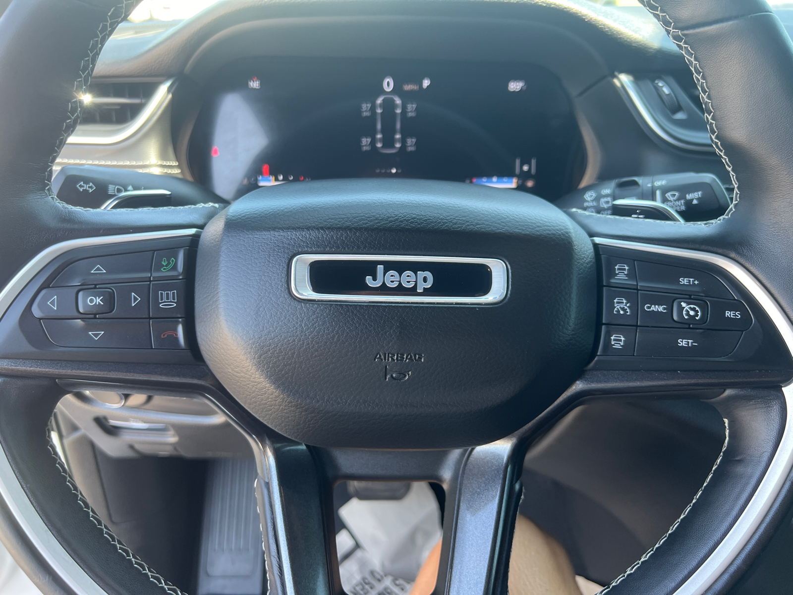 2021 Jeep Grand Cherokee L Altitude 24