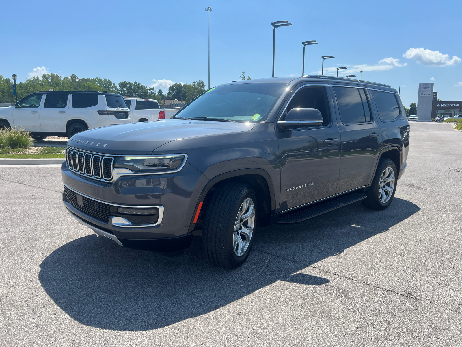 2022 Jeep Wagoneer Series II 4