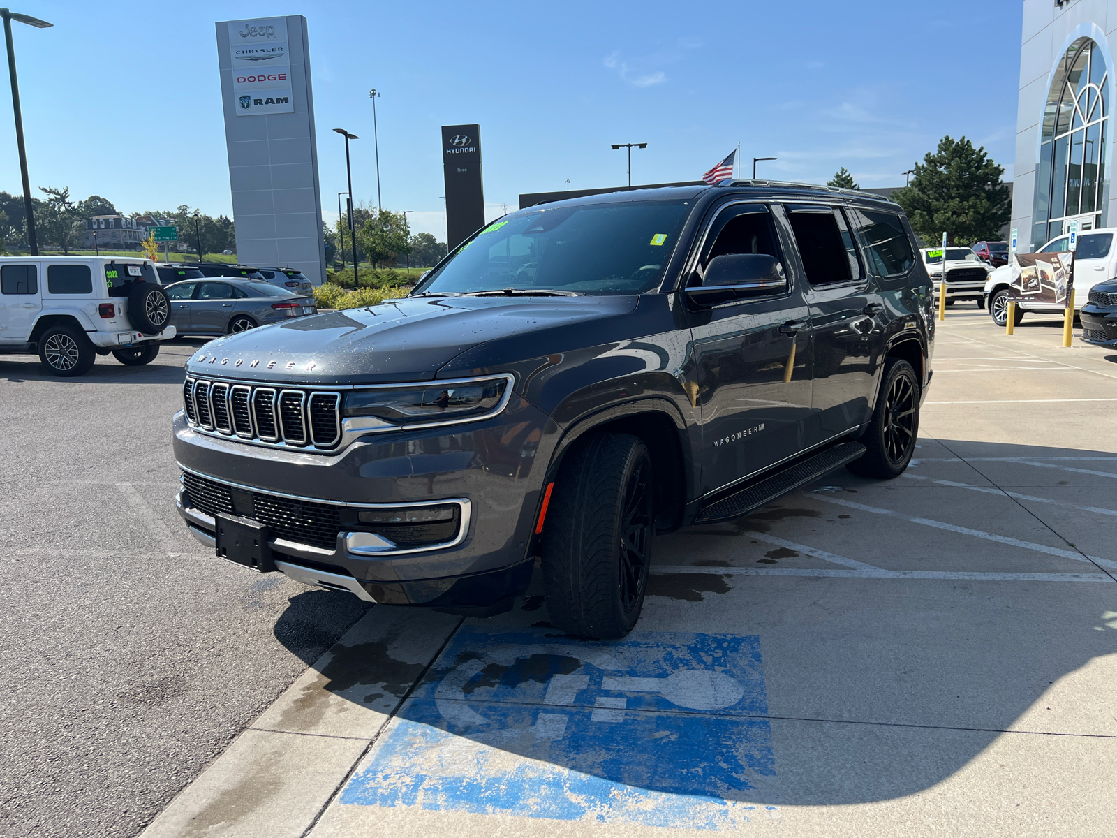 2022 Jeep Wagoneer Series II 4