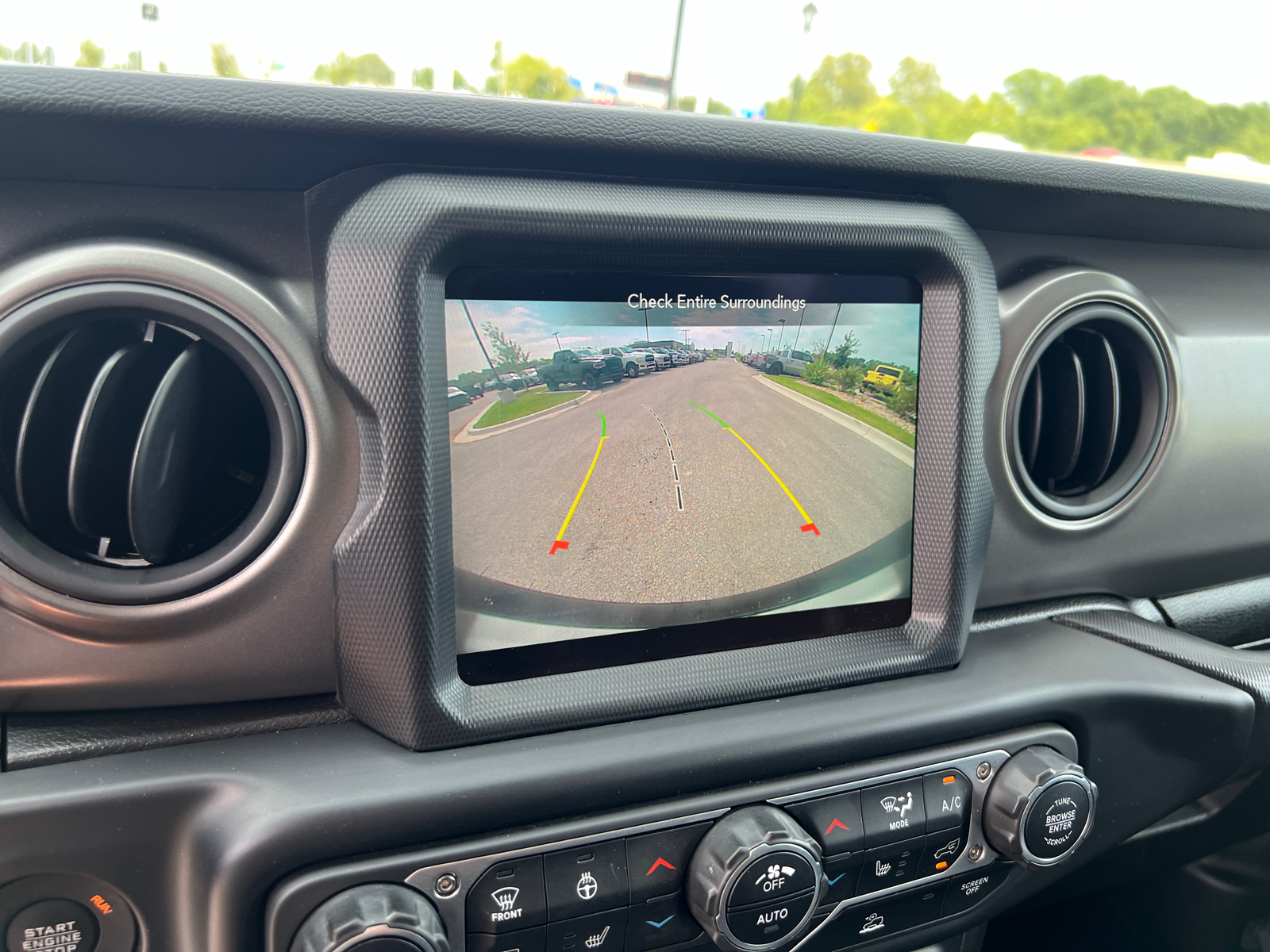 2023 Jeep Wrangler Sport S 25