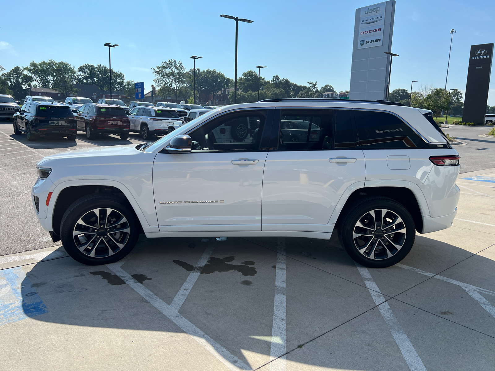 2023 Jeep Grand Cherokee Overland 5