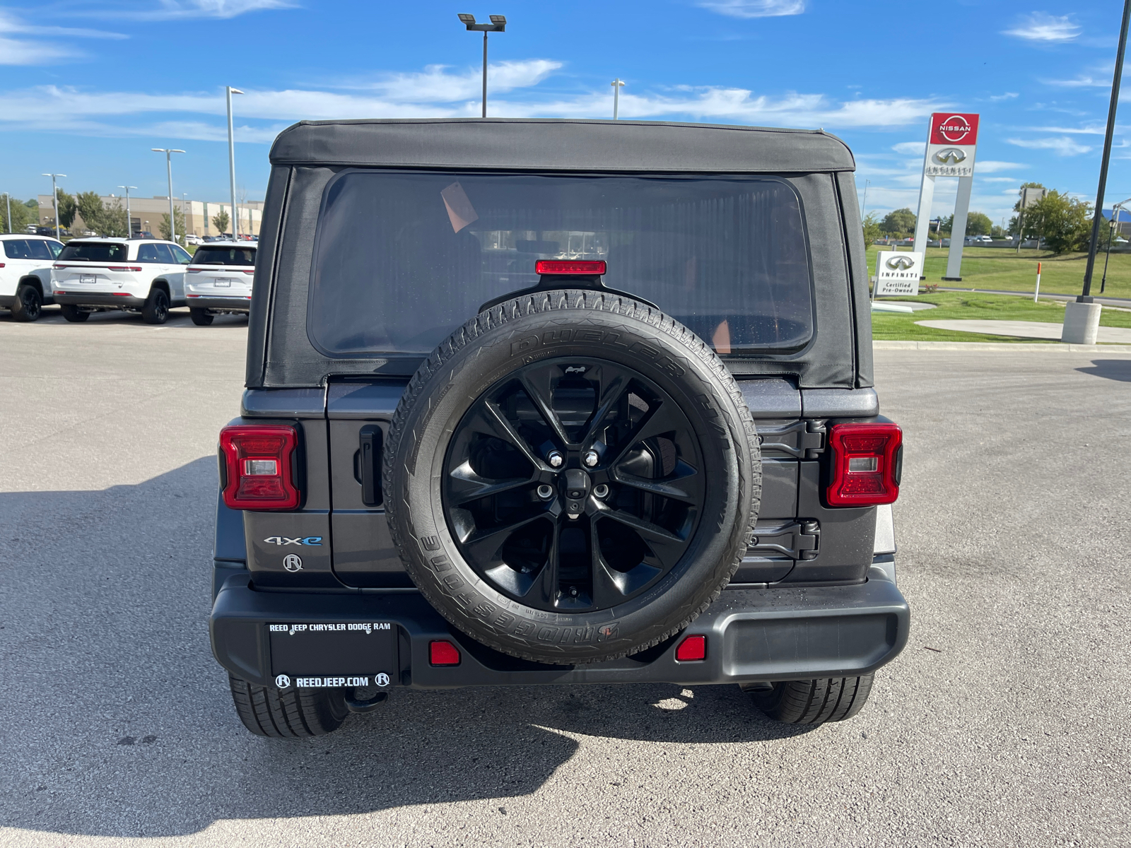 2021 Jeep Wrangler 4xe Unlimited Sahara 8