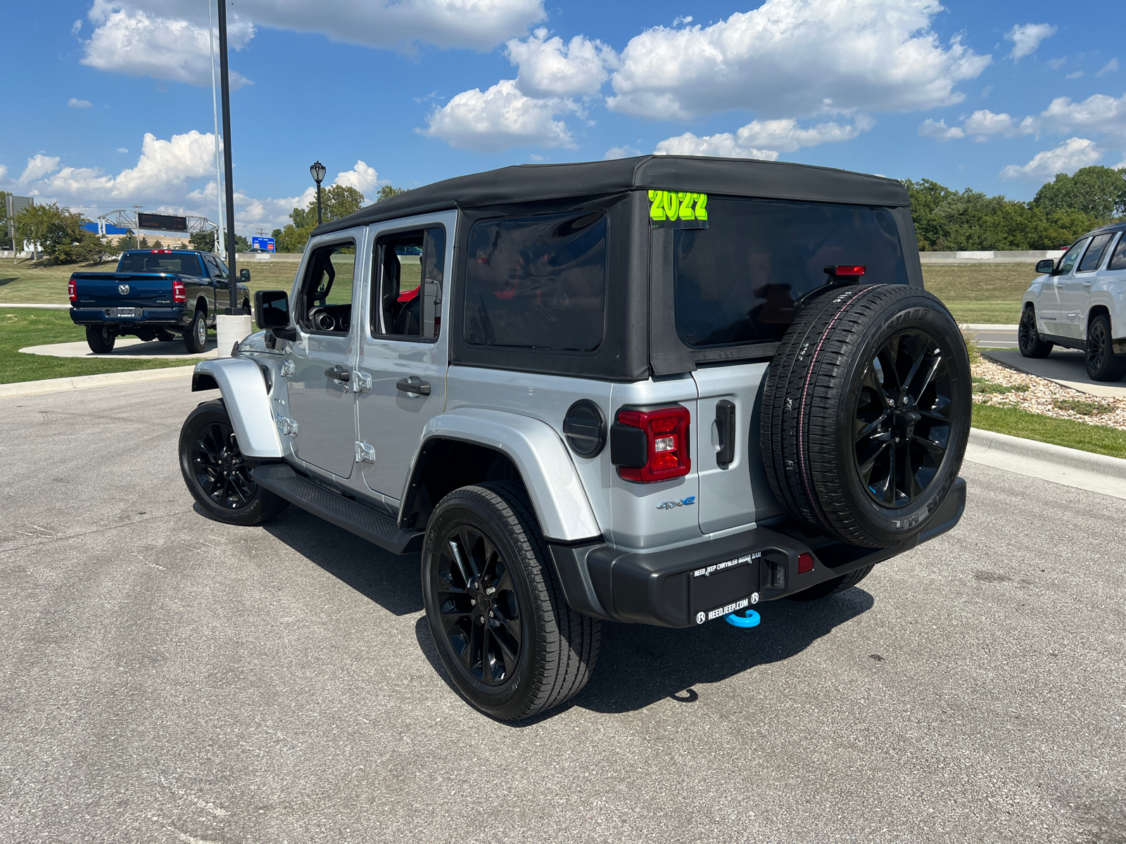 2022 Jeep Wrangler 4xe Unlimited Sahara 7