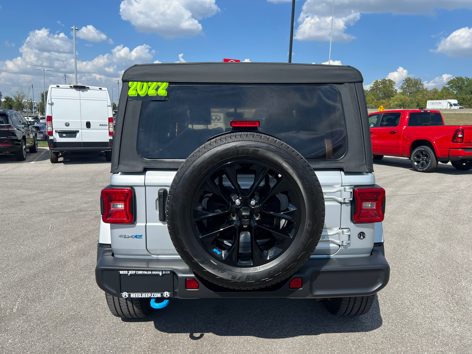 2022 Jeep Wrangler 4xe Unlimited Sahara 8