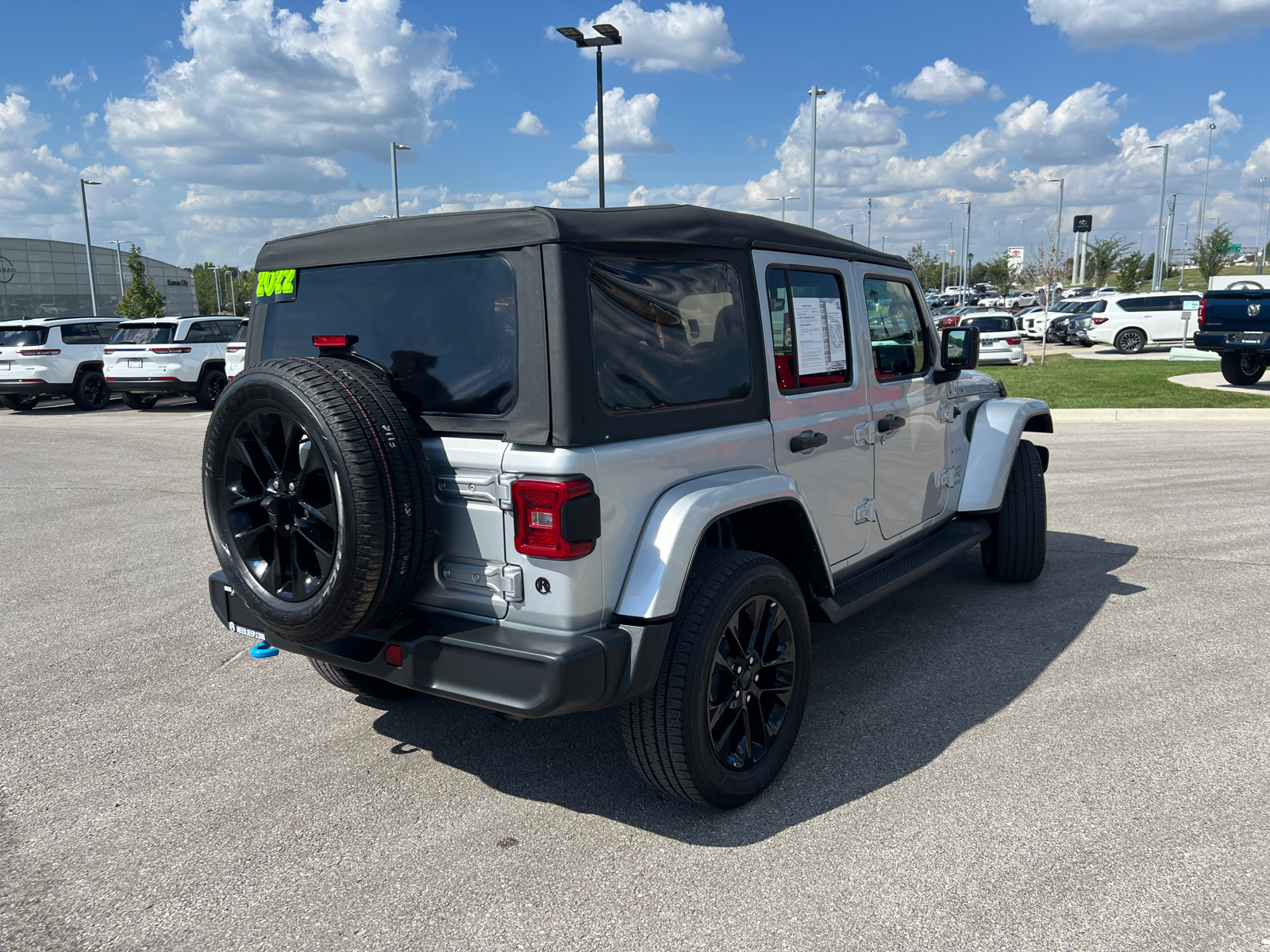 2022 Jeep Wrangler 4xe Unlimited Sahara 9