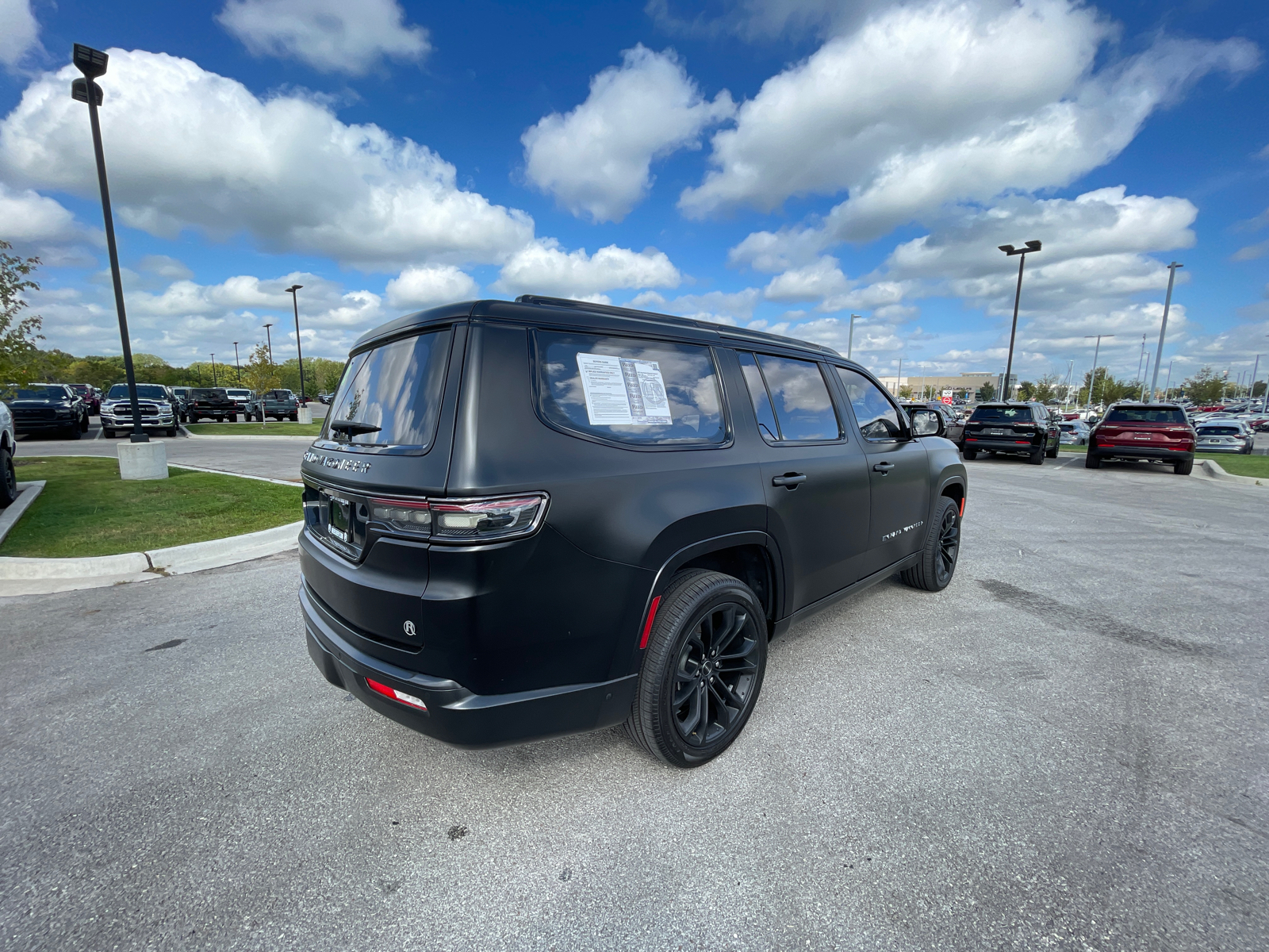 2022 Jeep Grand Wagoneer Series II Obsidian 10