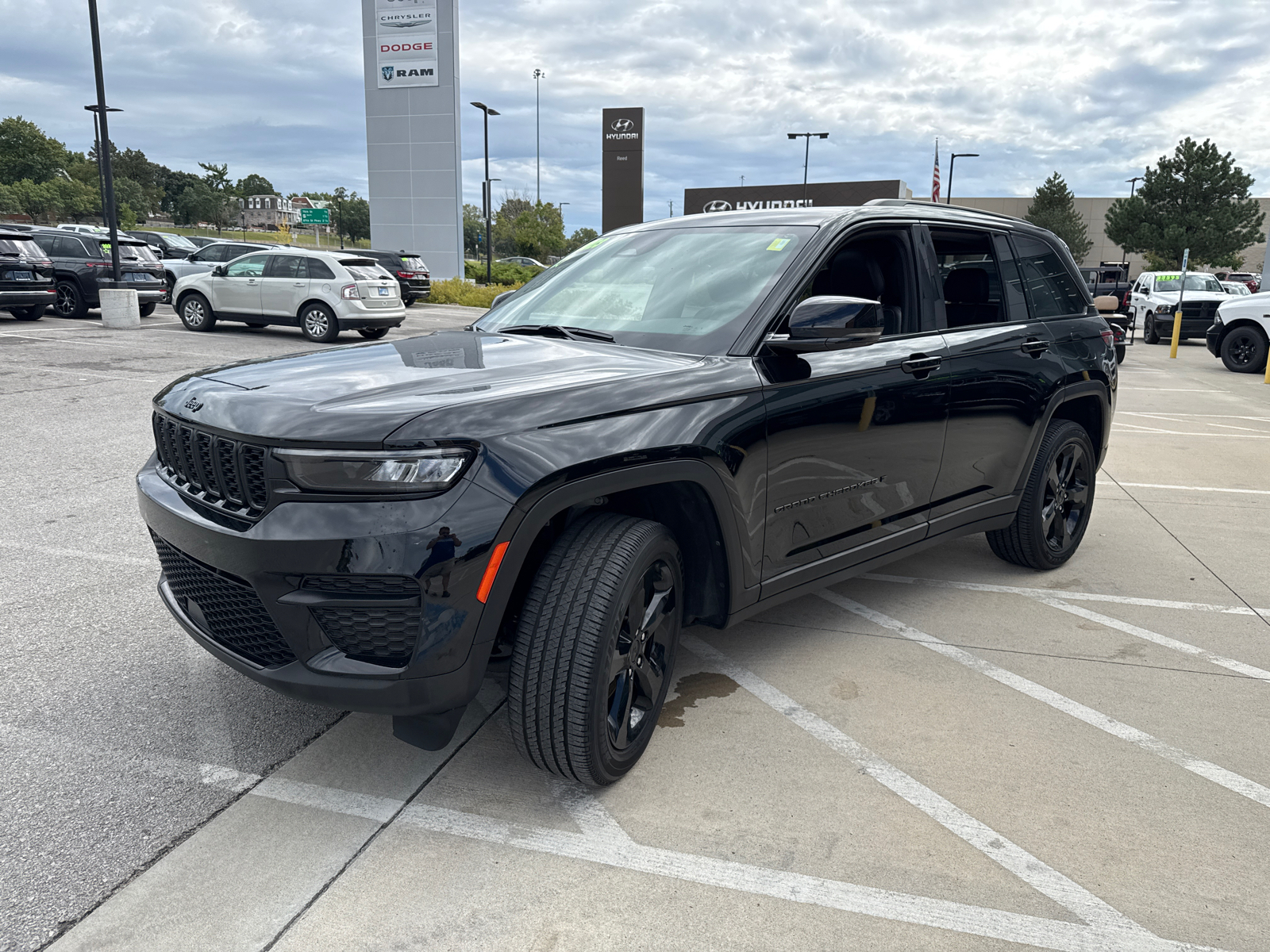 2023 Jeep Grand Cherokee Altitude 4