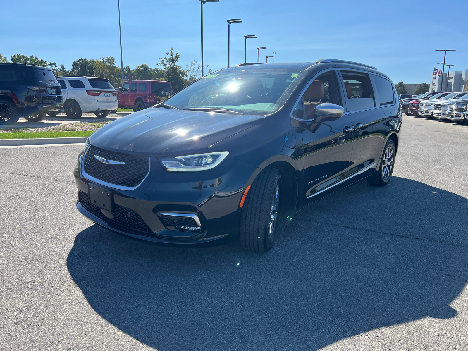 2023 Chrysler Pacifica Hybrid Pinnacle 4