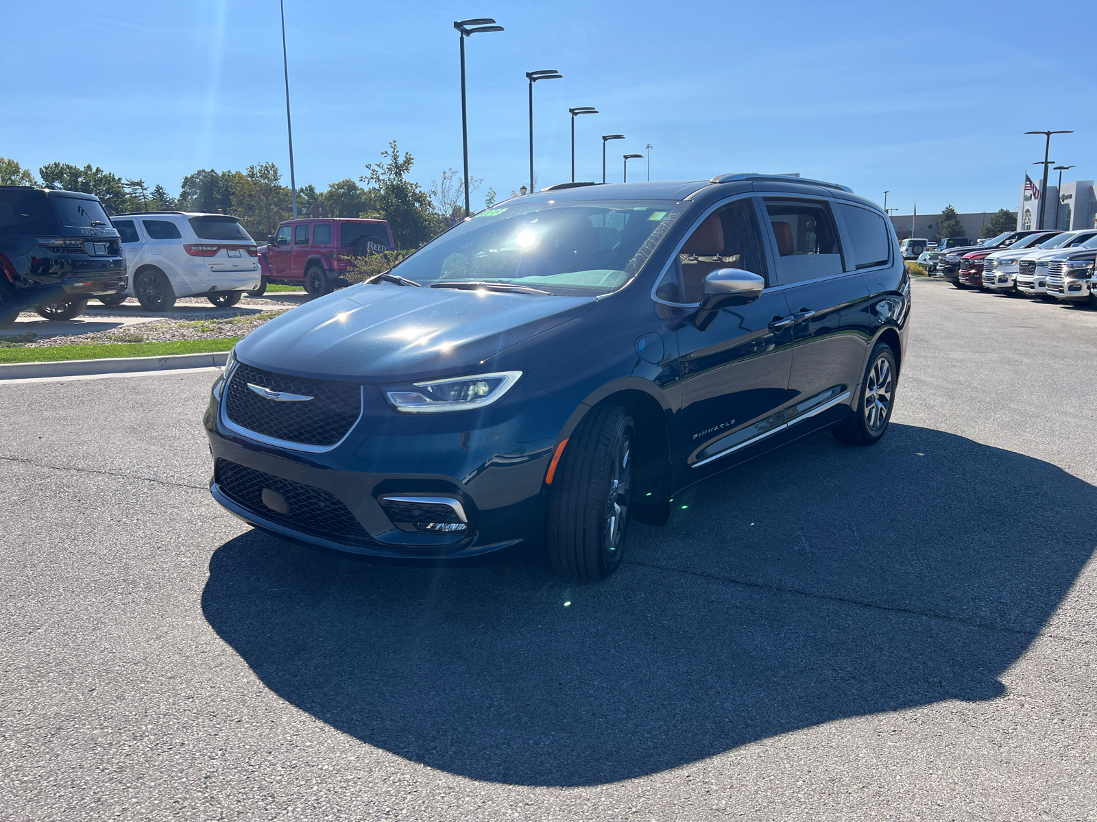 2023 Chrysler Pacifica Hybrid Pinnacle 4