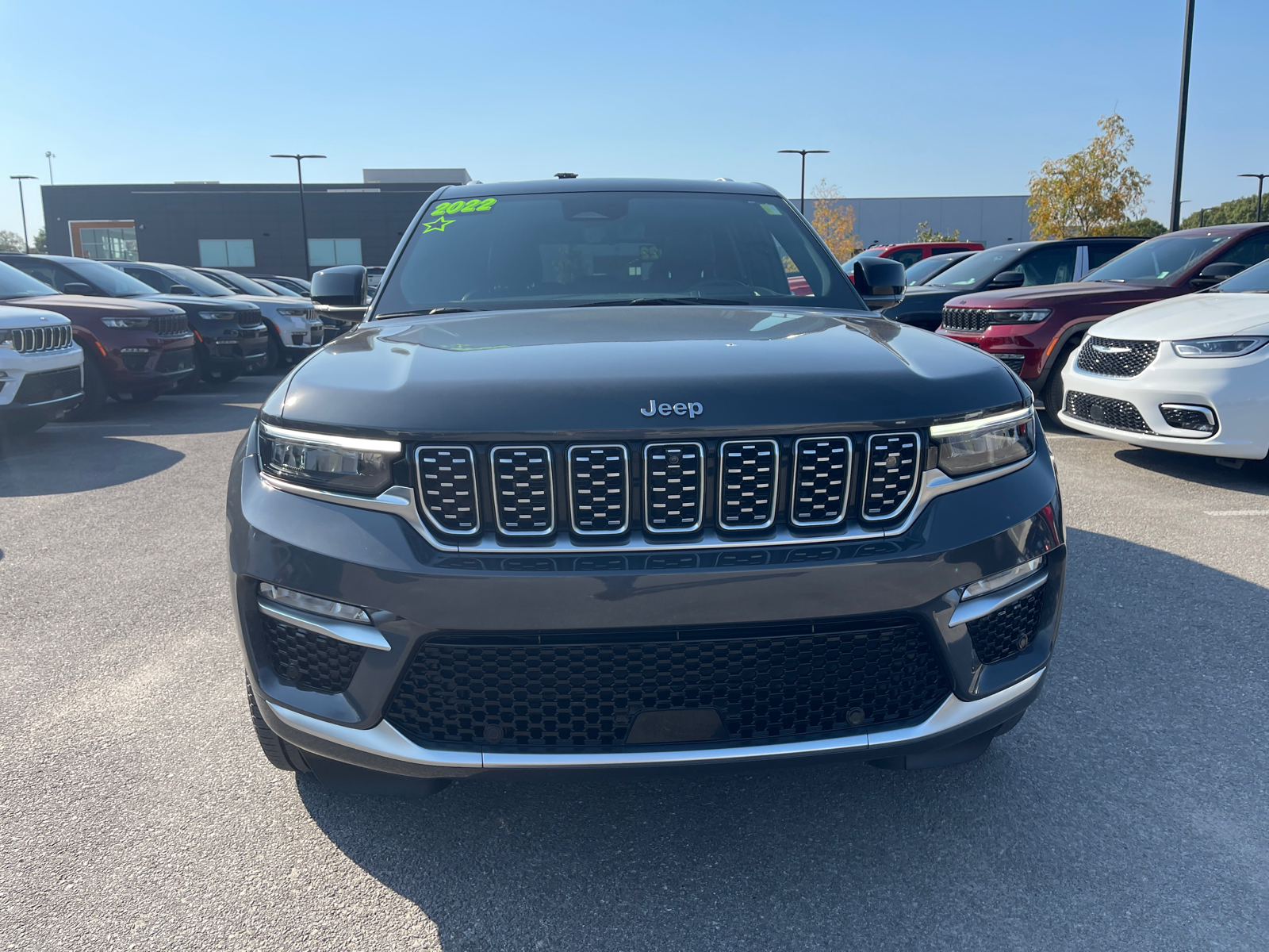 2022 Jeep Grand Cherokee Summit 3