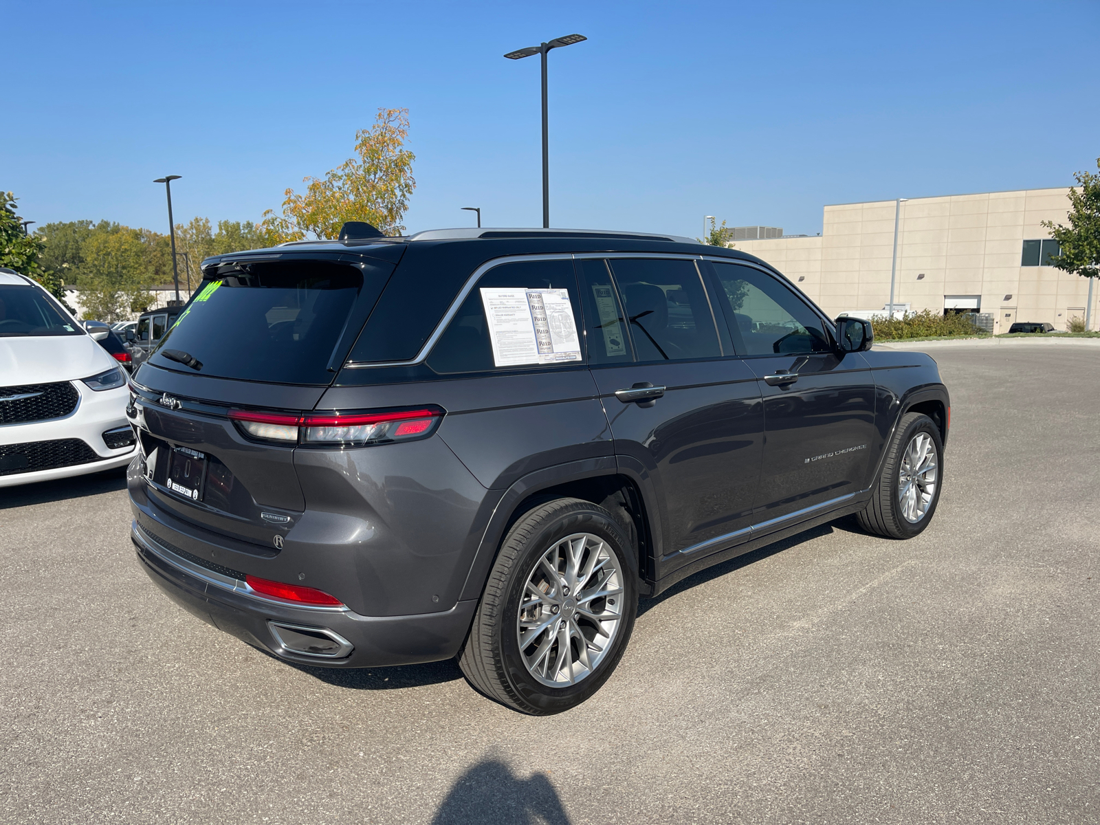 2022 Jeep Grand Cherokee Summit 9