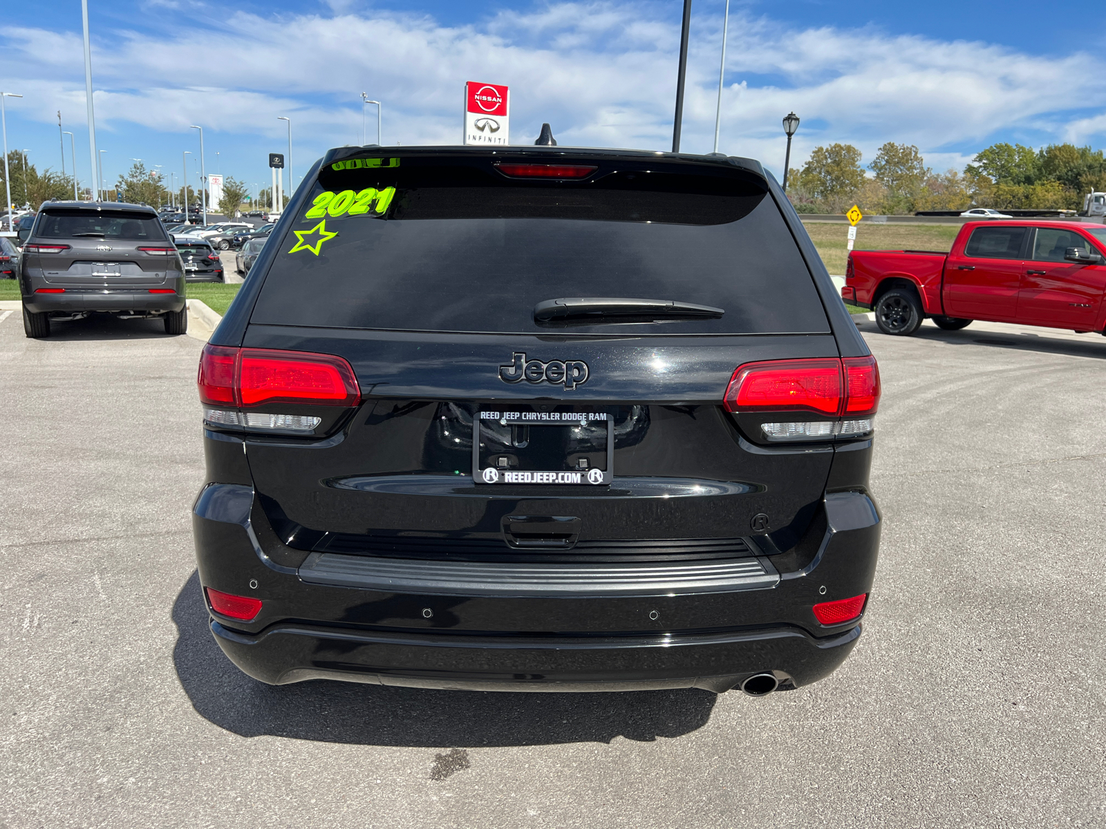 2021 Jeep Grand Cherokee Laredo X 8